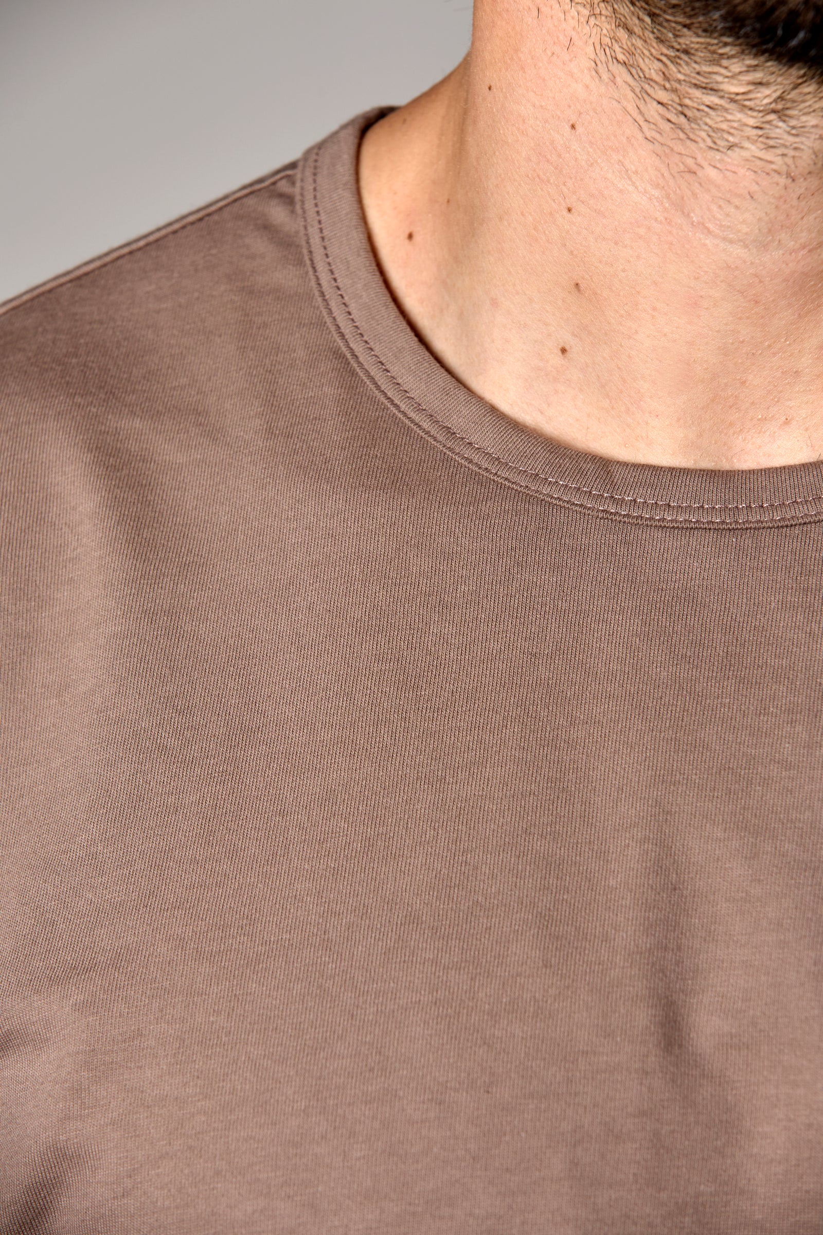 The Rick Crewneck Tee Cobblestone