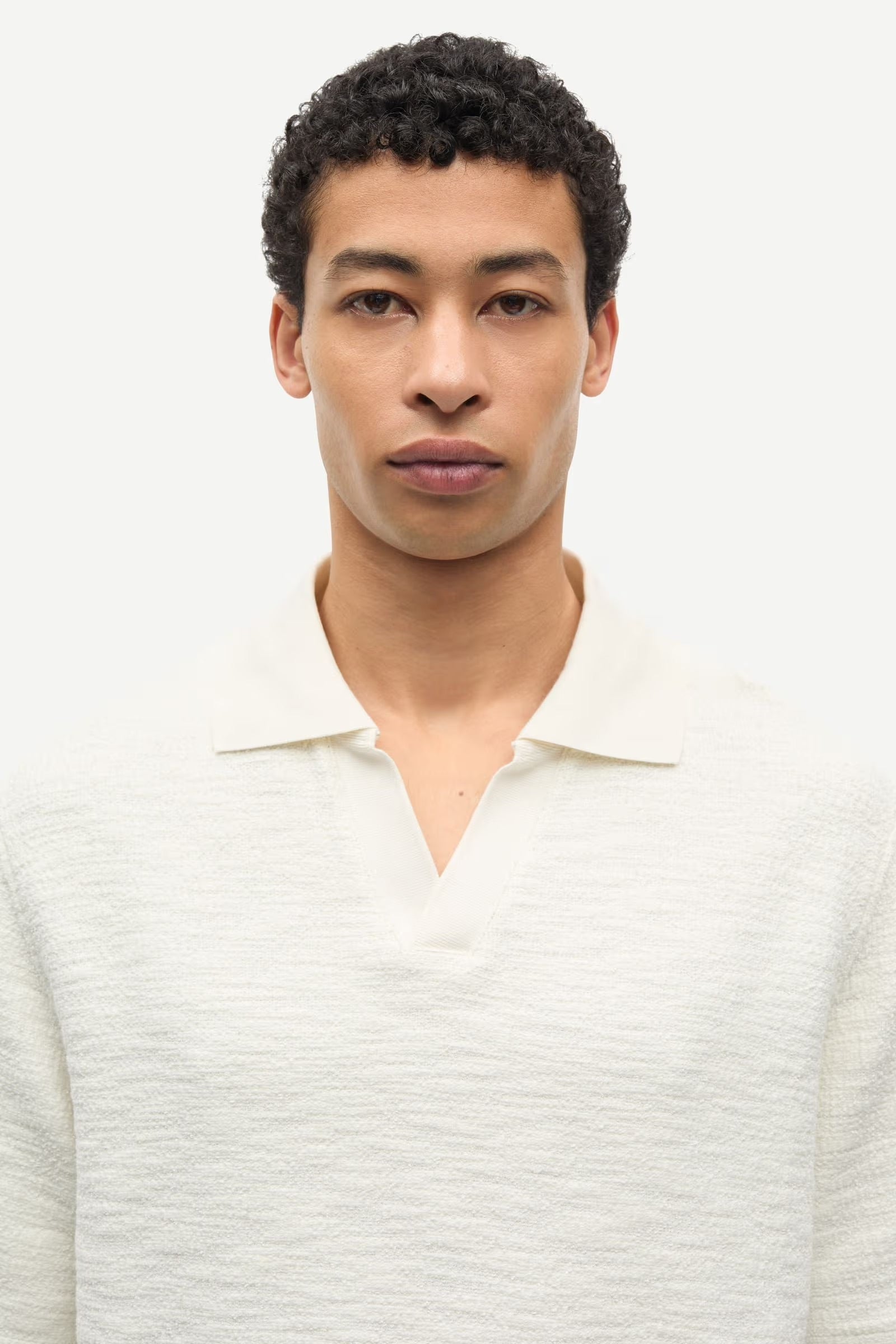 Samac V-Neck Polo Clear Cream