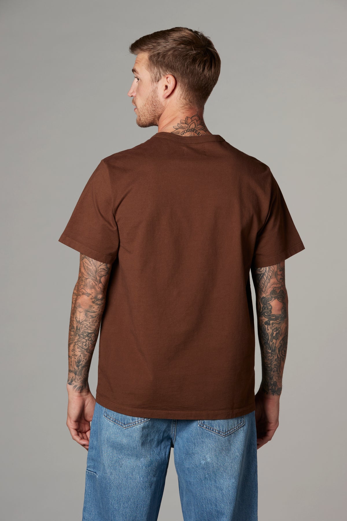 Leo Short Sleeve Crew T in Plum Brown