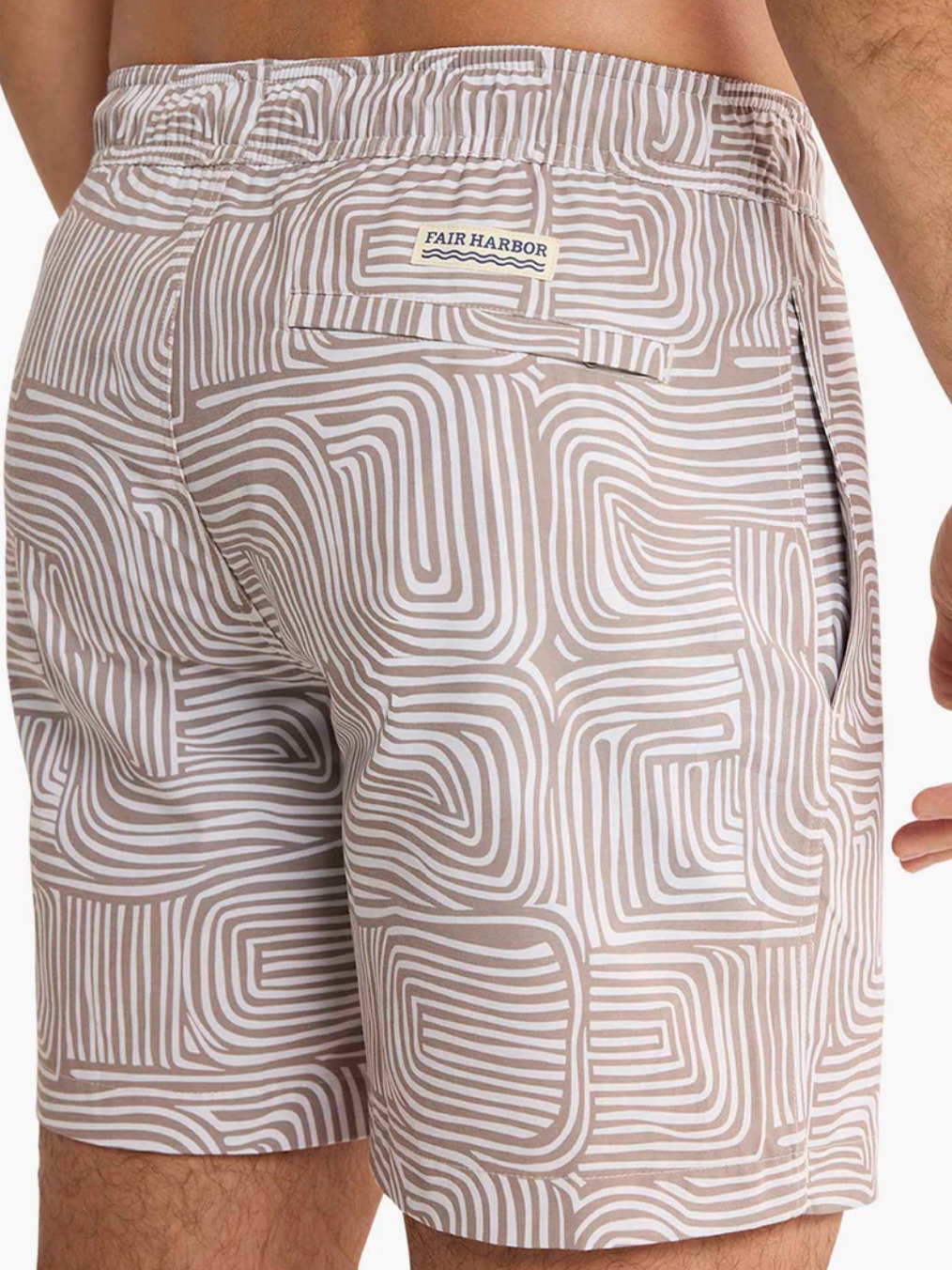 The Bayberry Trunk 7" Wavy Sands