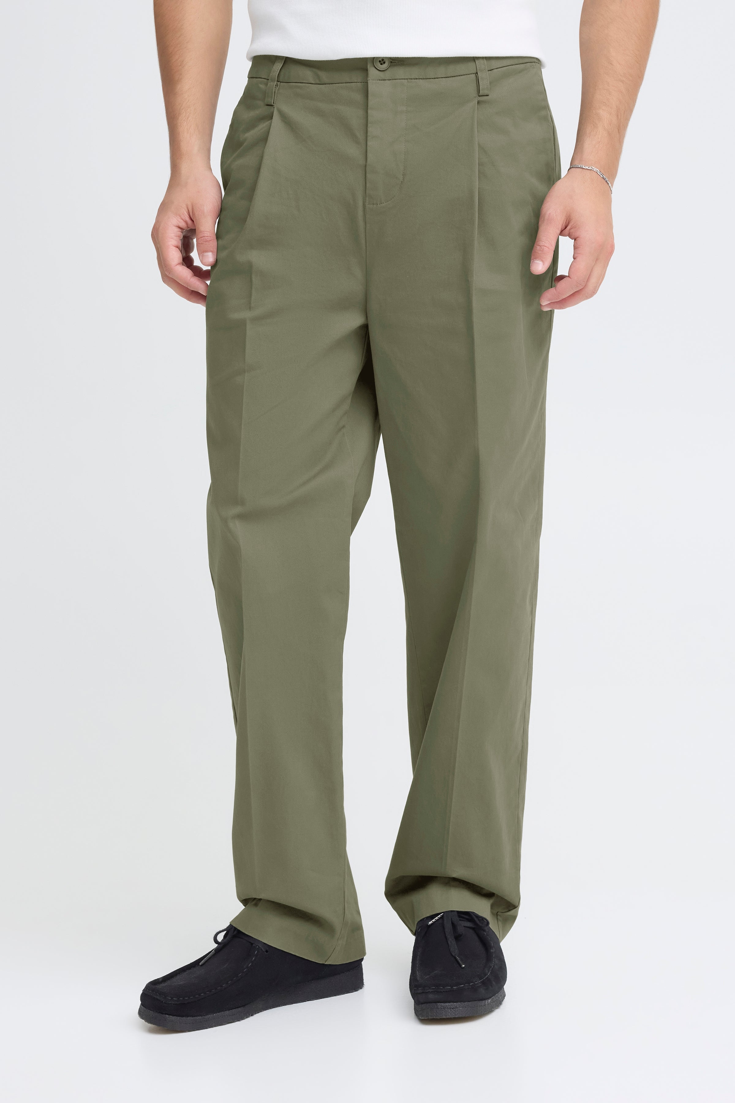 Amundsen Relaxed Pant Beetle