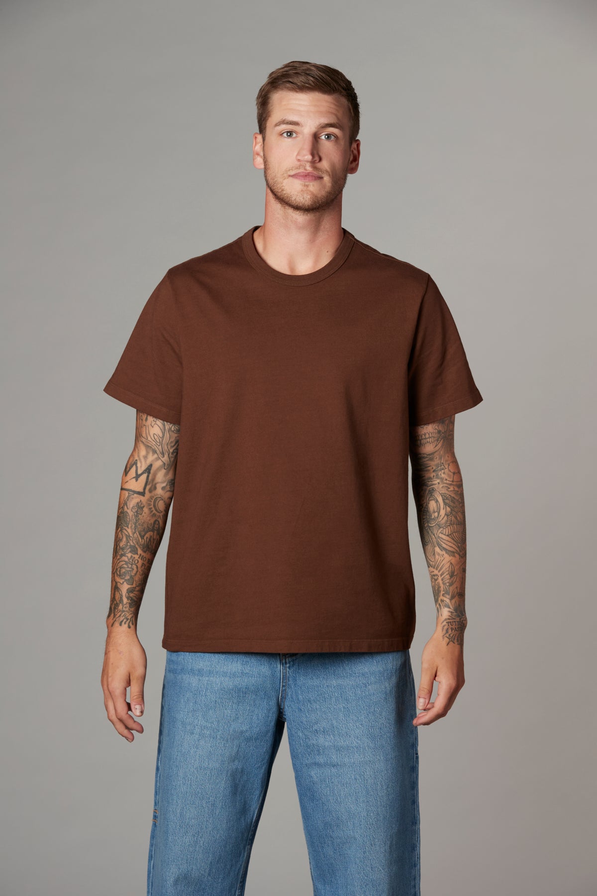 Leo Short Sleeve Crew T in Plum Brown