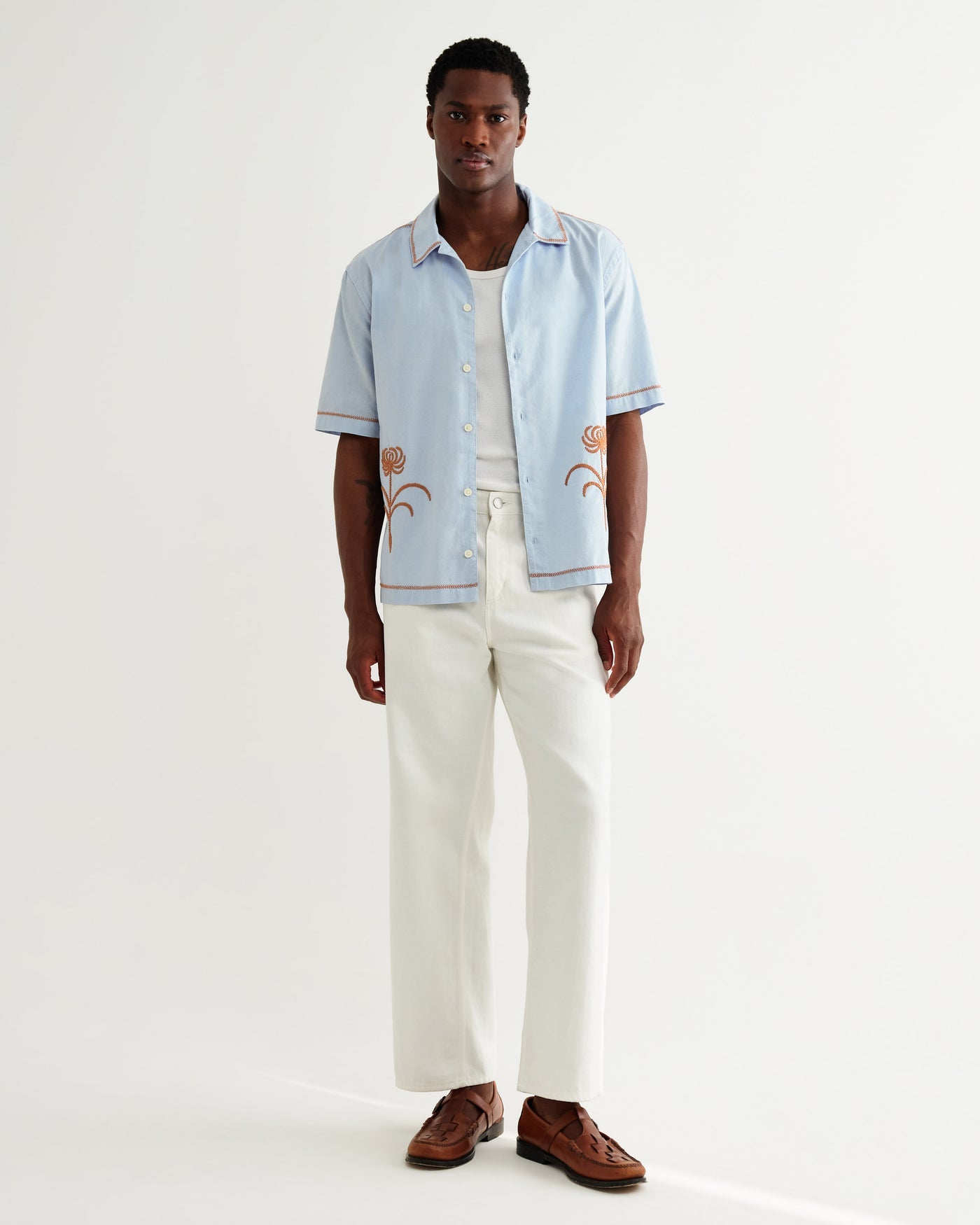 Keats Shirt in Dahlia Embroidery Light Blue/Rust