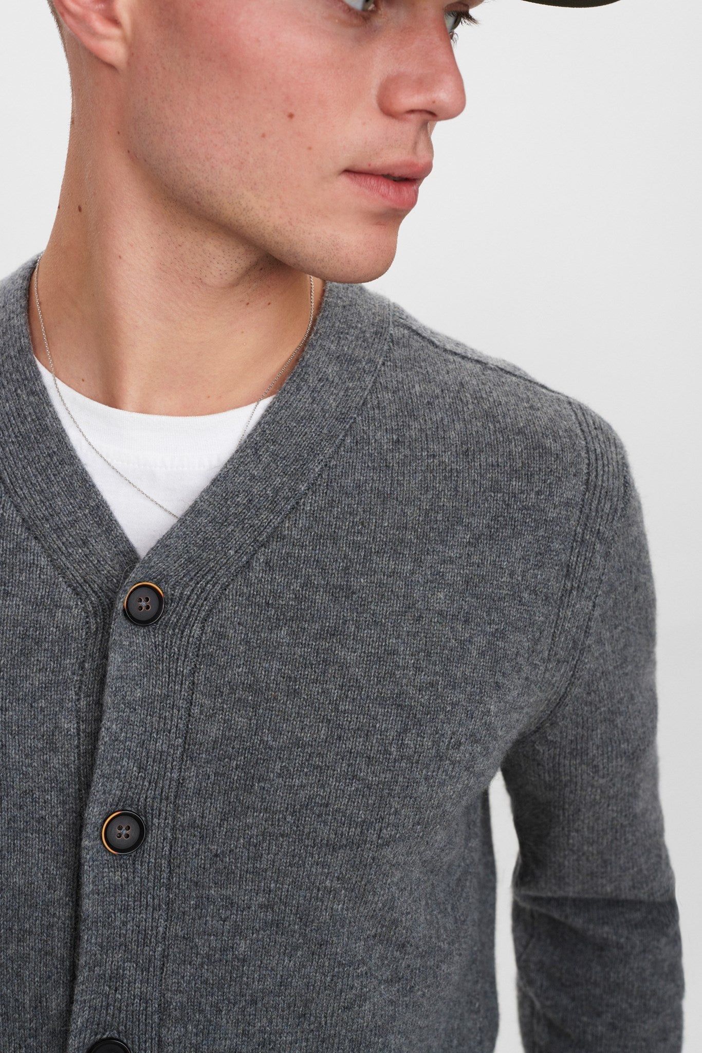 Aksvend Lambswool Cardigan Granite Grey