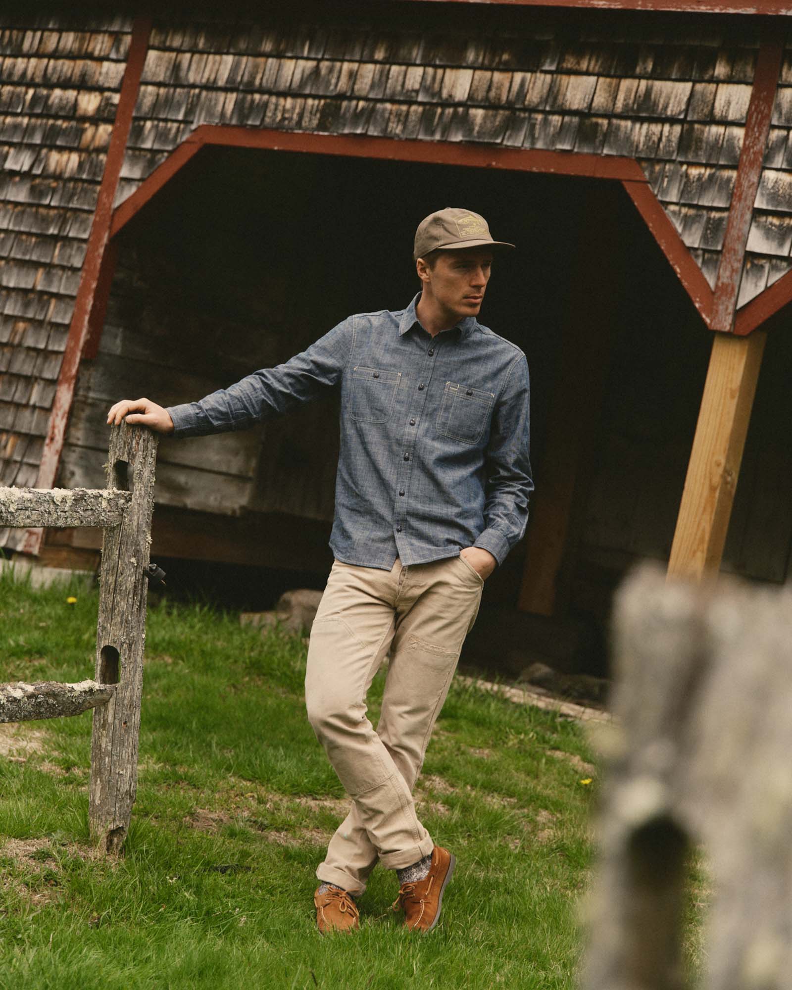 The Foundry Chambray Shirt Rinsed Indigo