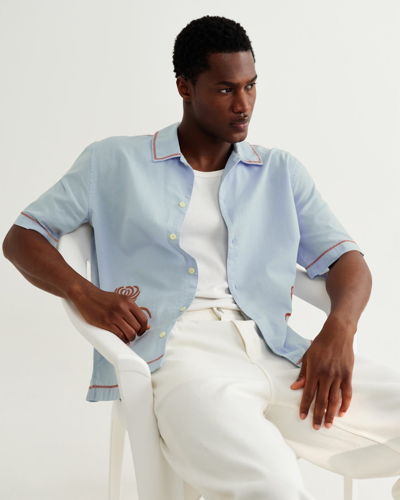 Keats Shirt in Dahlia Embroidery Light Blue/Rust