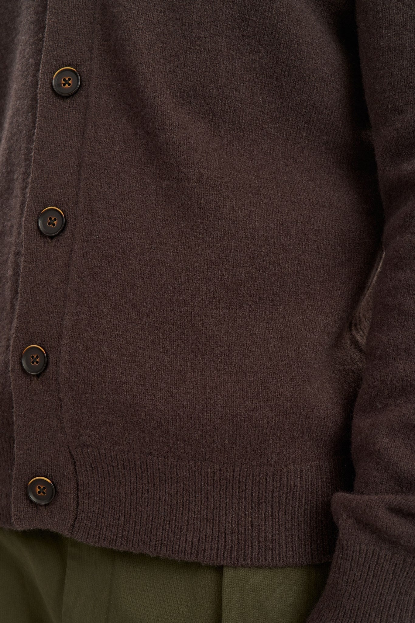 Aksvend Lambswool Cardigan Mulch