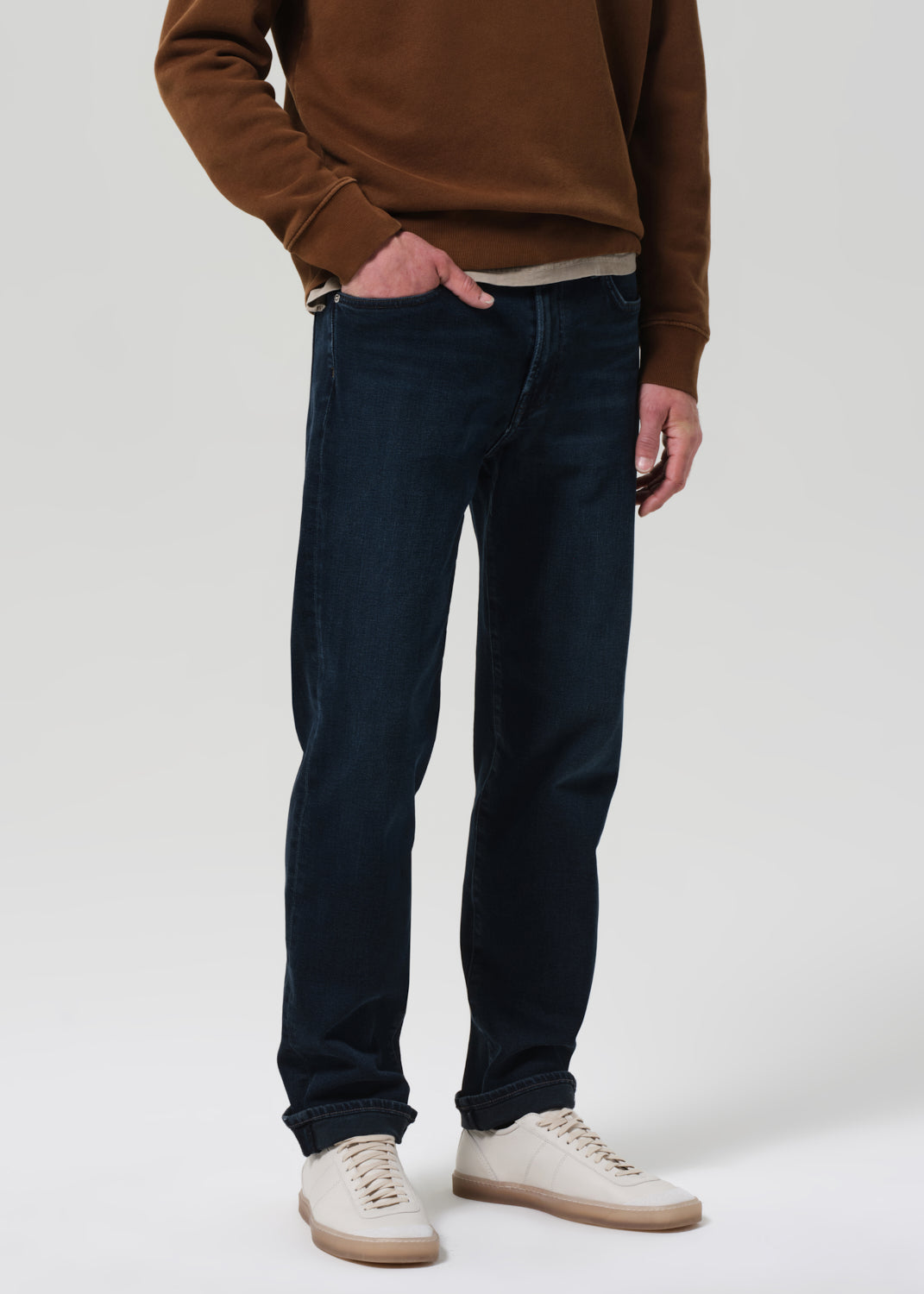 Elijah Straight Archive Vidros