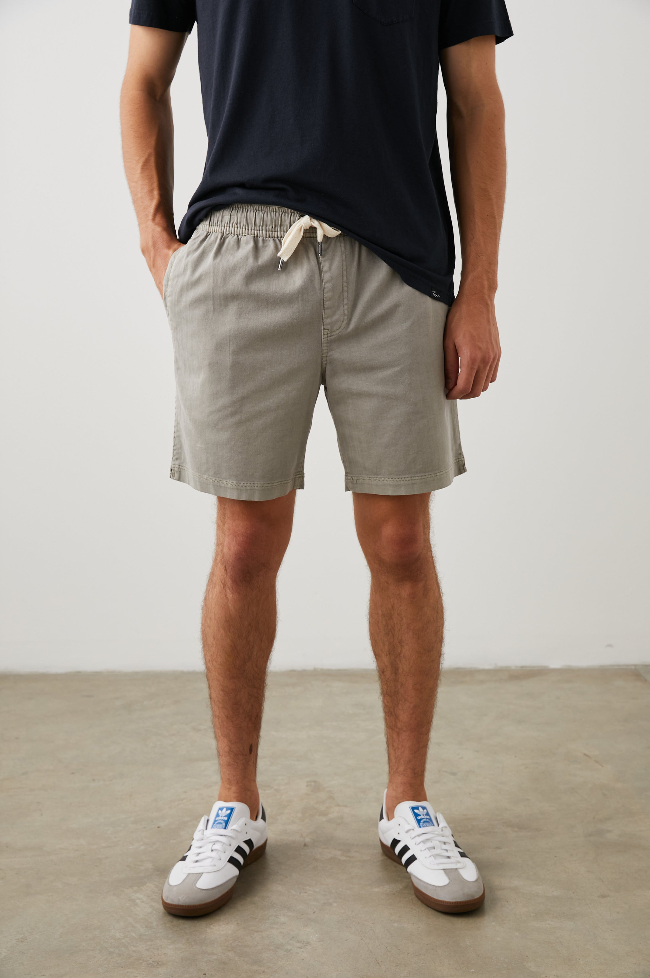 Cruz Short Washed Grey