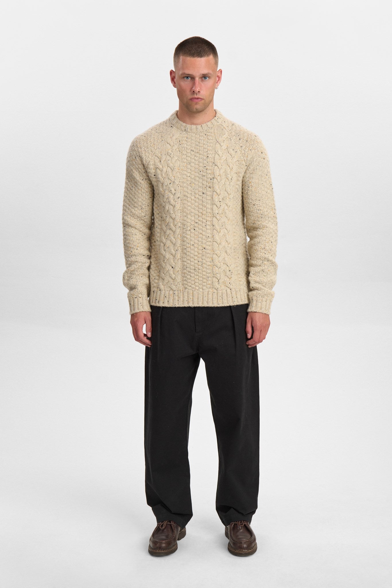 Aksune Cable Knit Tofu