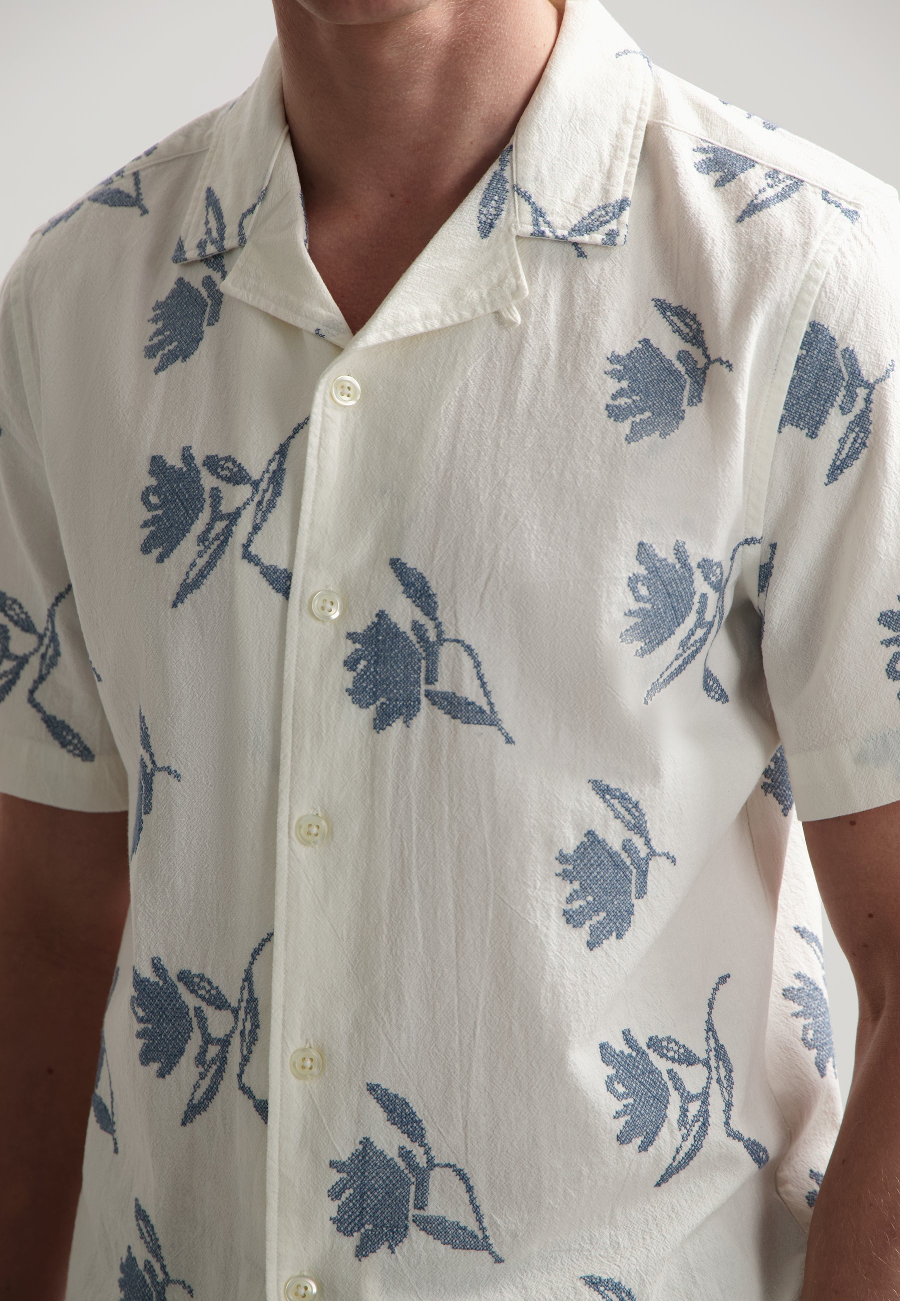 Isidro Embroidered Resort Shirt Provincial Blue