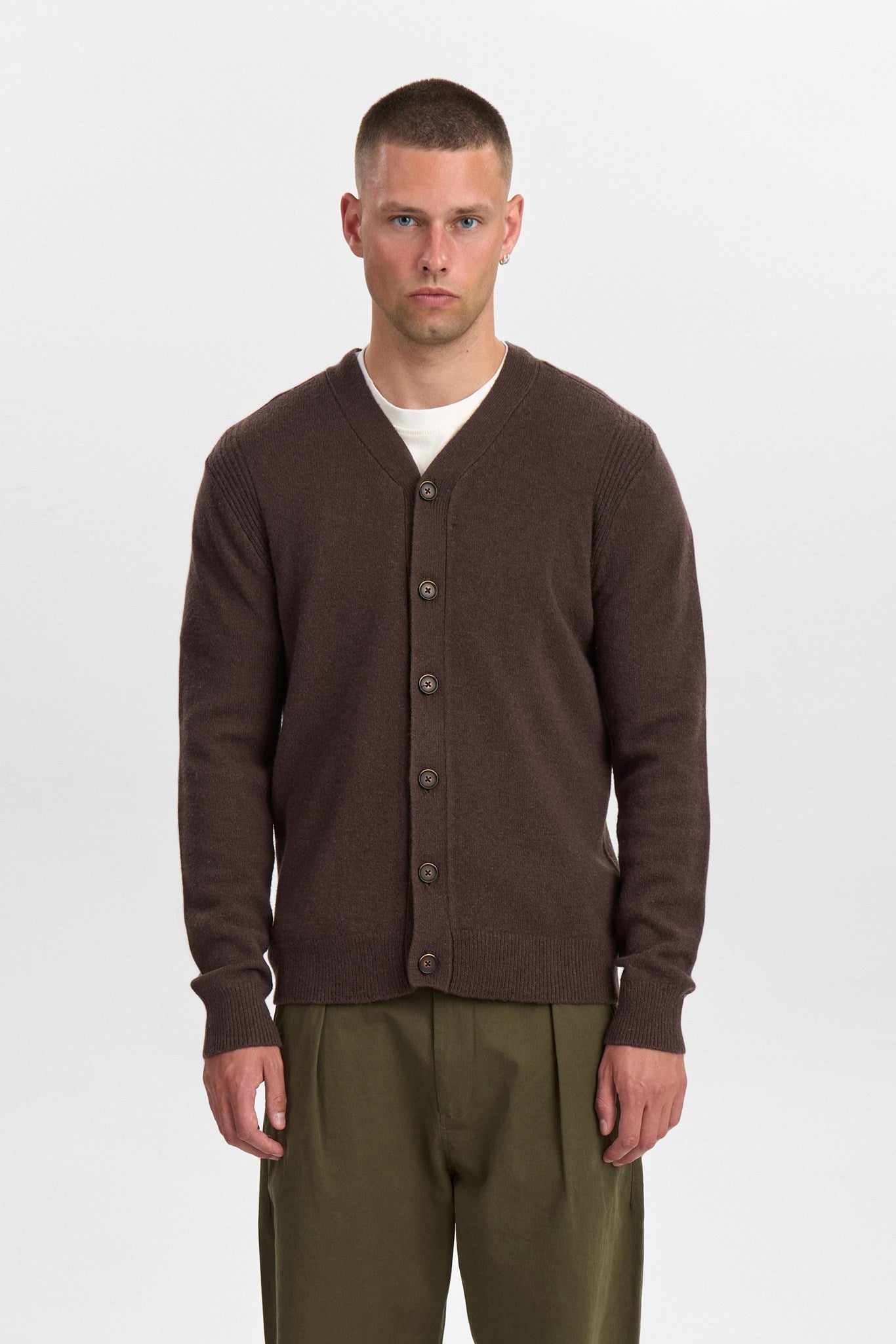 Aksvend Lambswool Cardigan Mulch