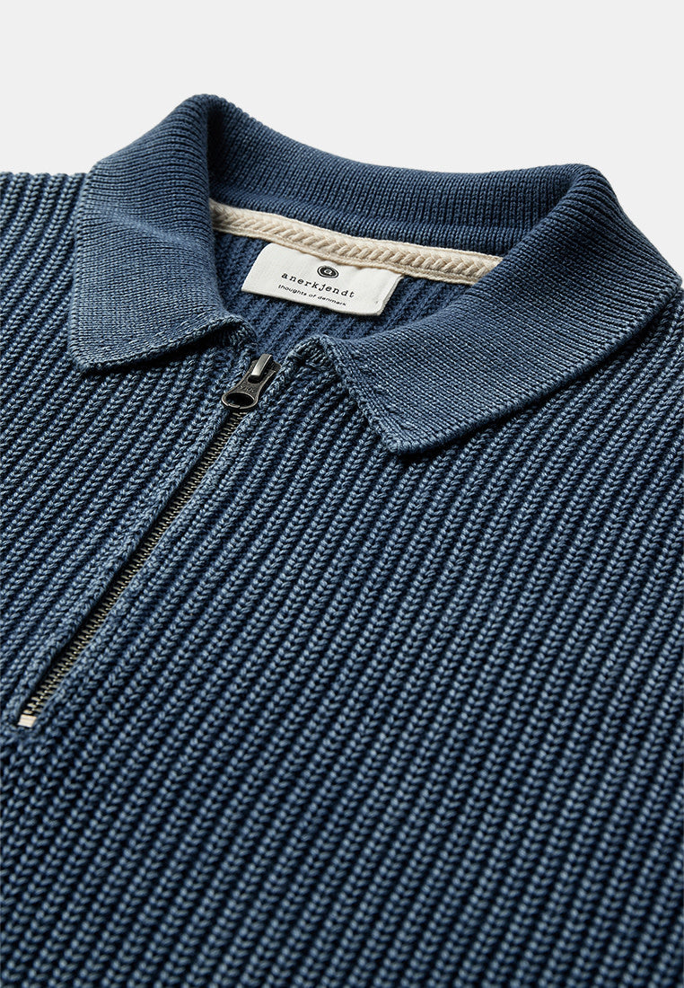 Aksilas Patent Collar Half Zip Light Blue