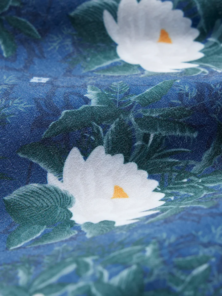 The Bayberry Trunk (WL) Navy White Lotus WL