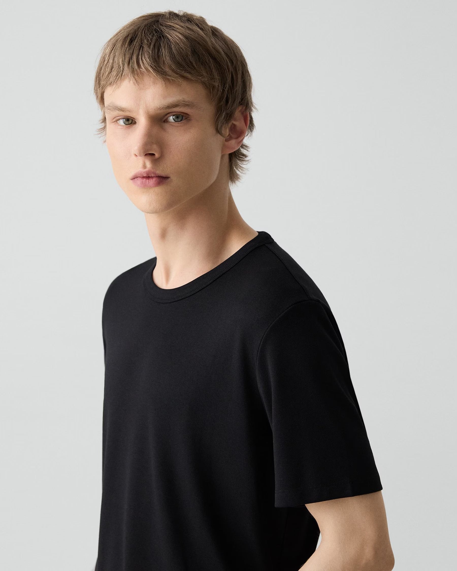 Essential Tee in Anemone Modal Jersey Black