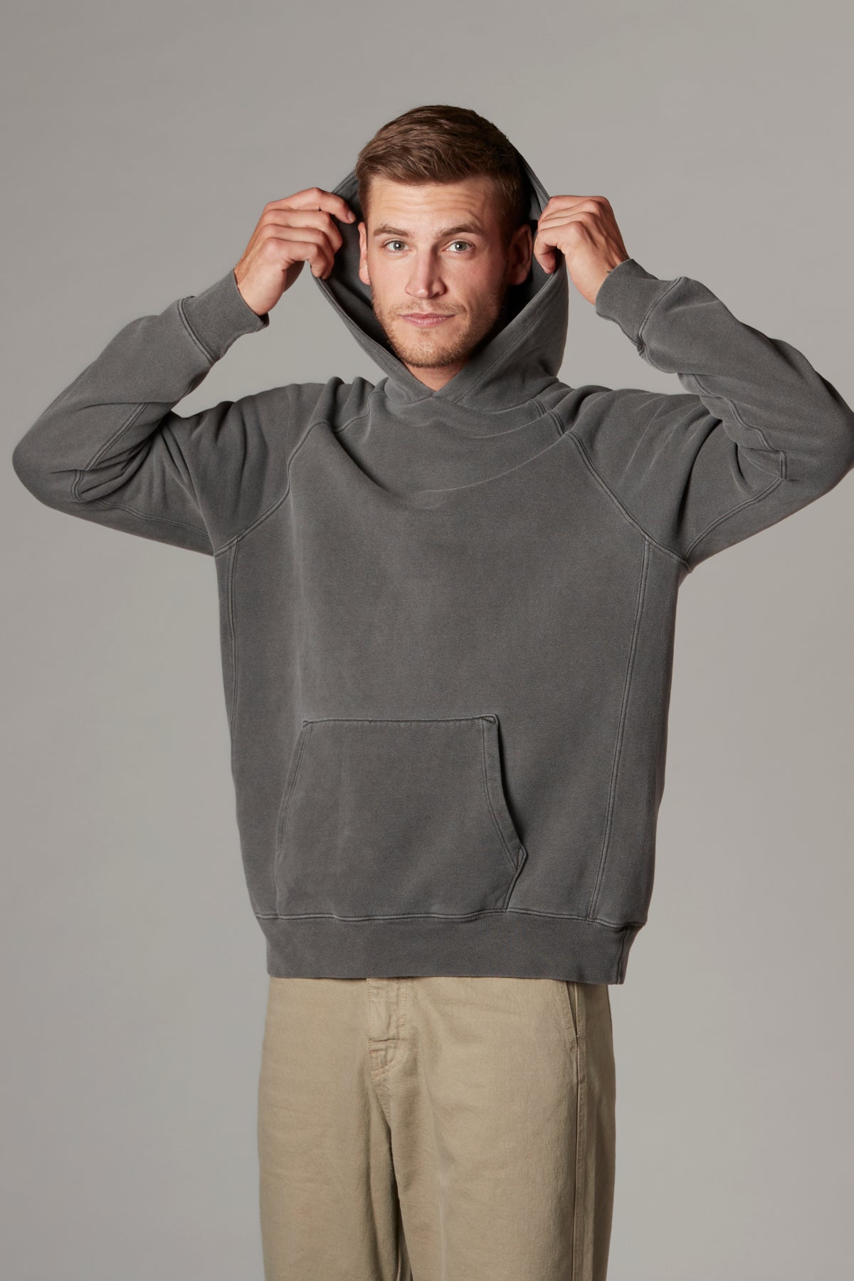 Meyer Long Sleeve Pullover Hooded Sweatshirt in Faded Black