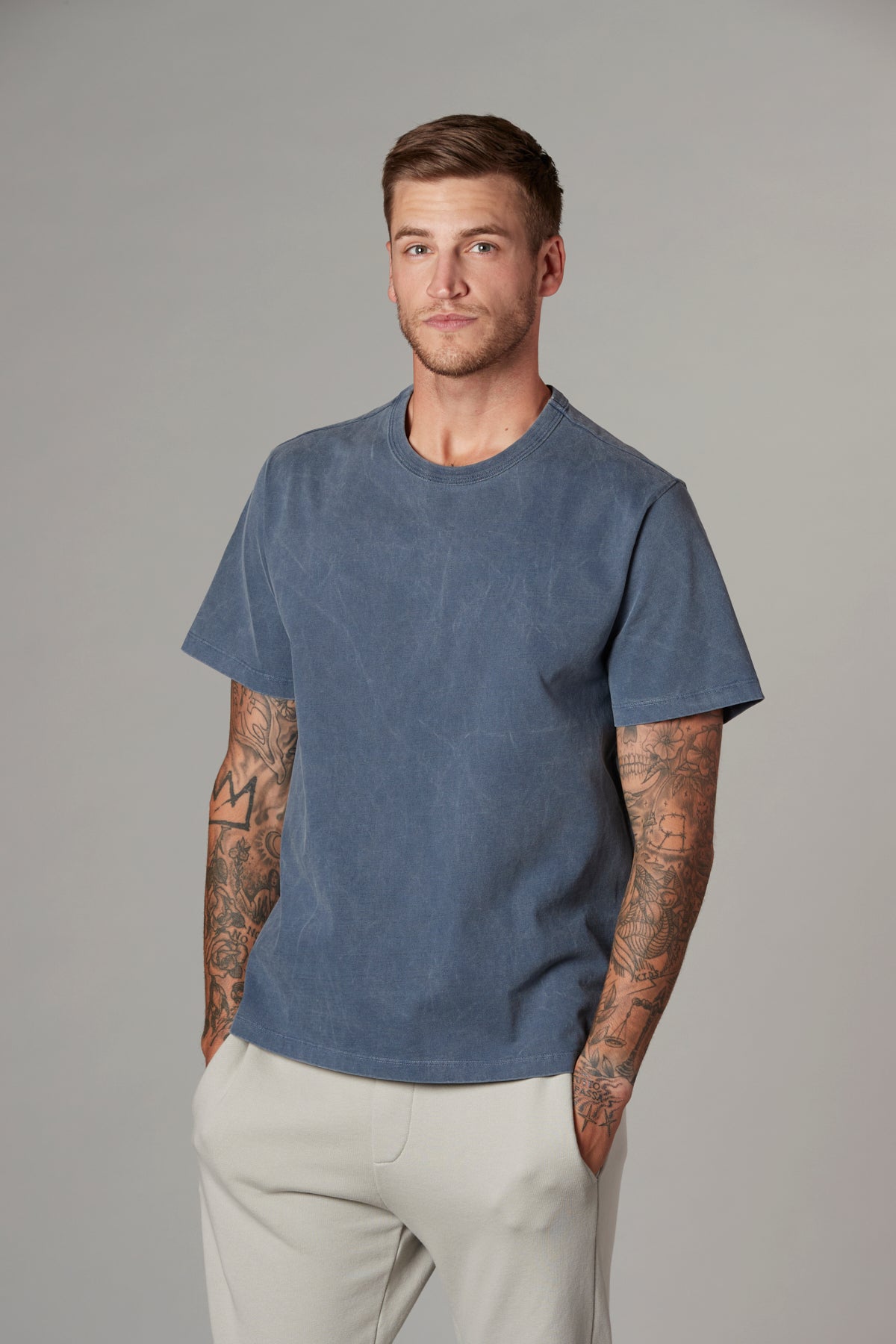 Leo Short Sleeve Crew T in Faded Navy
