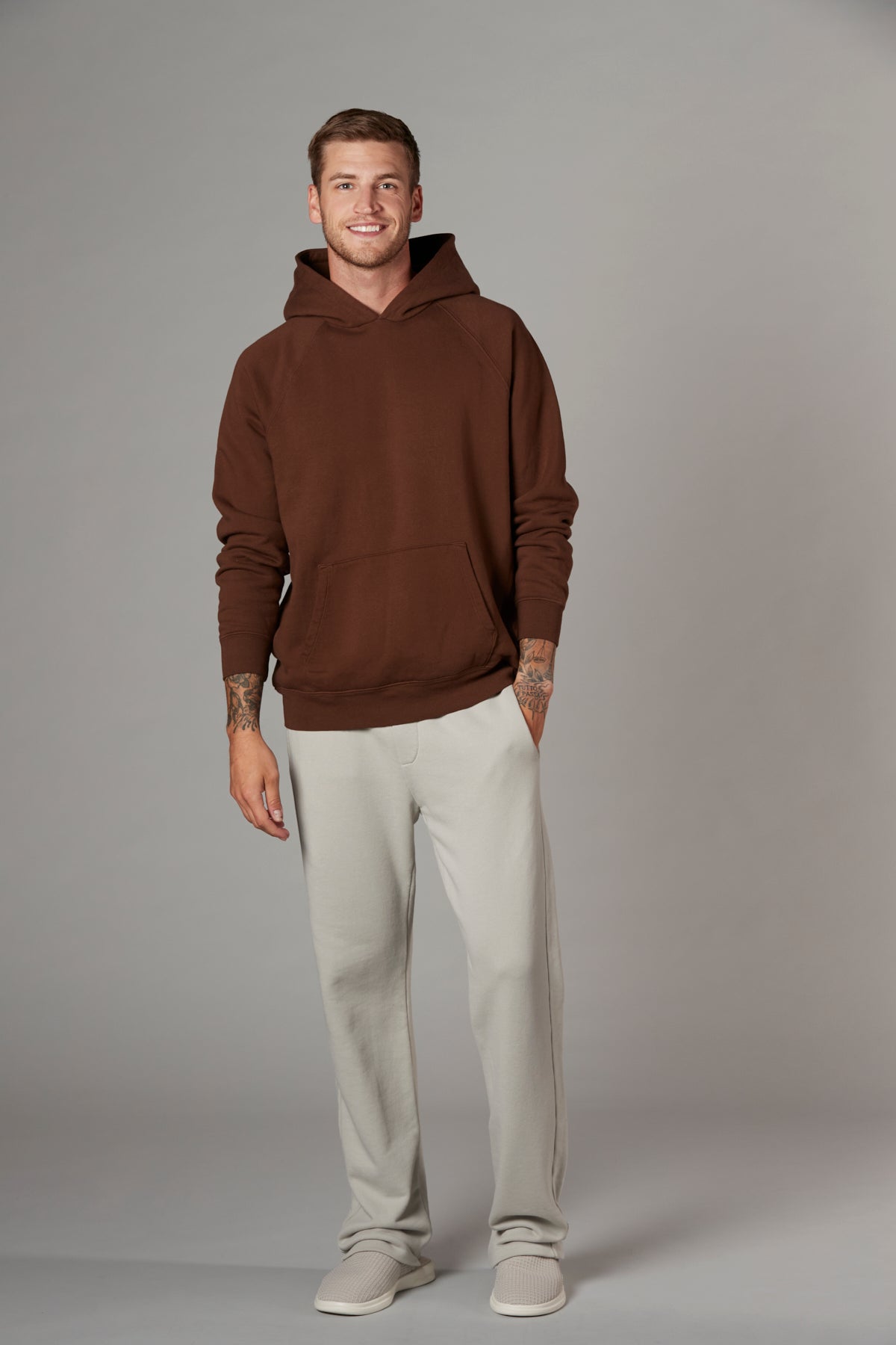 Meyer Long Sleeve Pullover Hooded Sweatshirt in Plum Brown