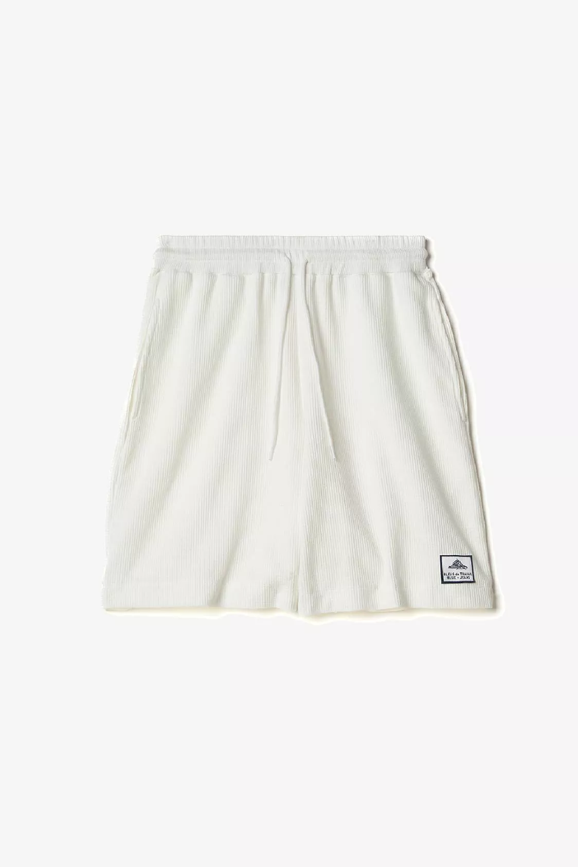 Pluma Textured Short