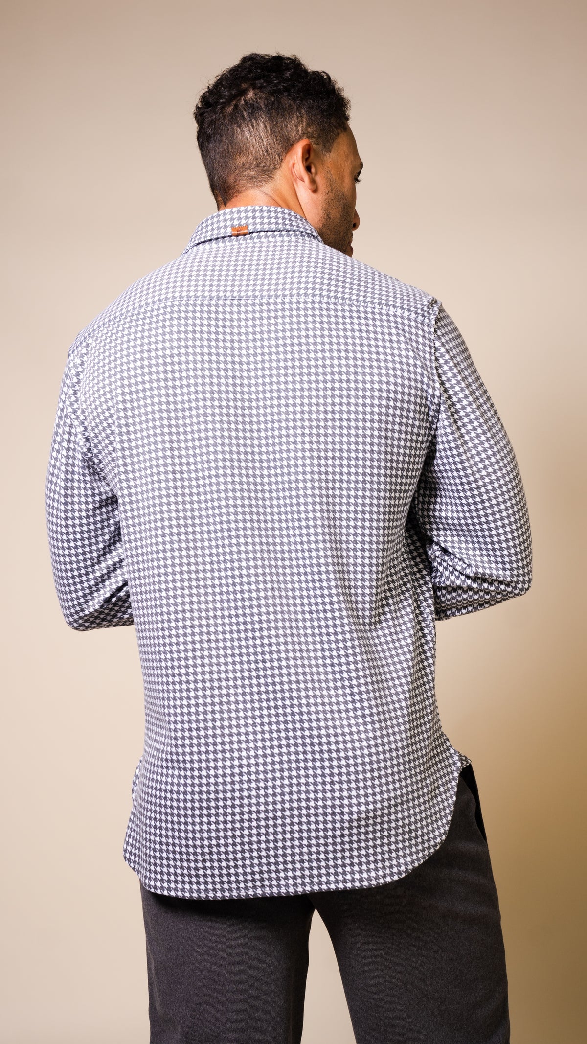 Andy Houndstooth Shirt in Jet Black