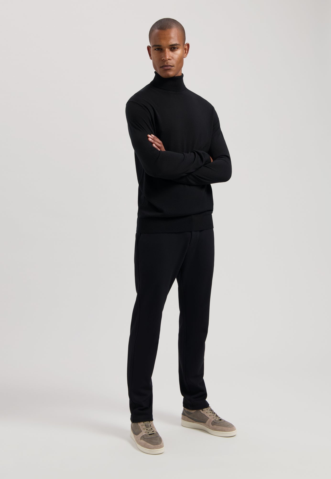 Destin Turtle Neck in Black