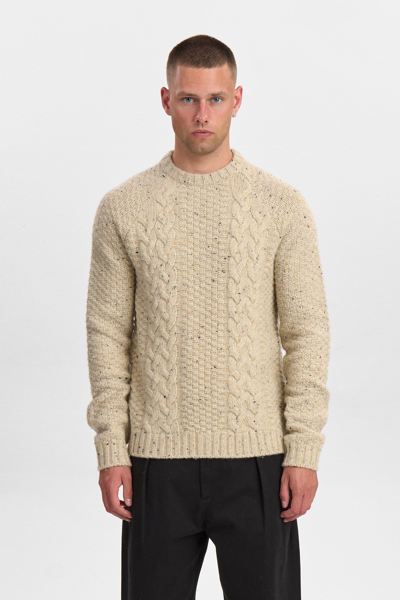 Aksune Cable Knit Tofu