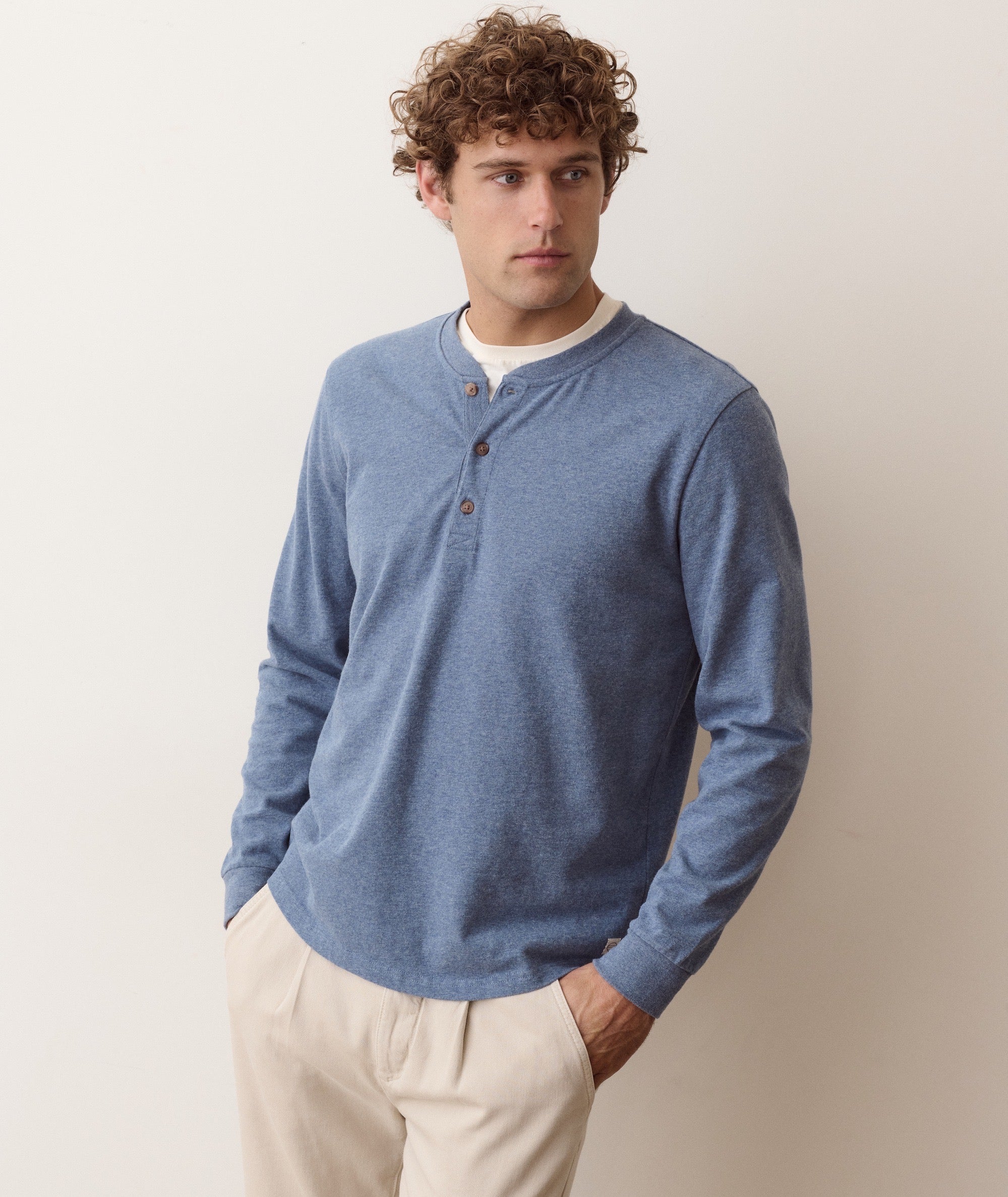 Luxe 250 Henley Collegiate Blue