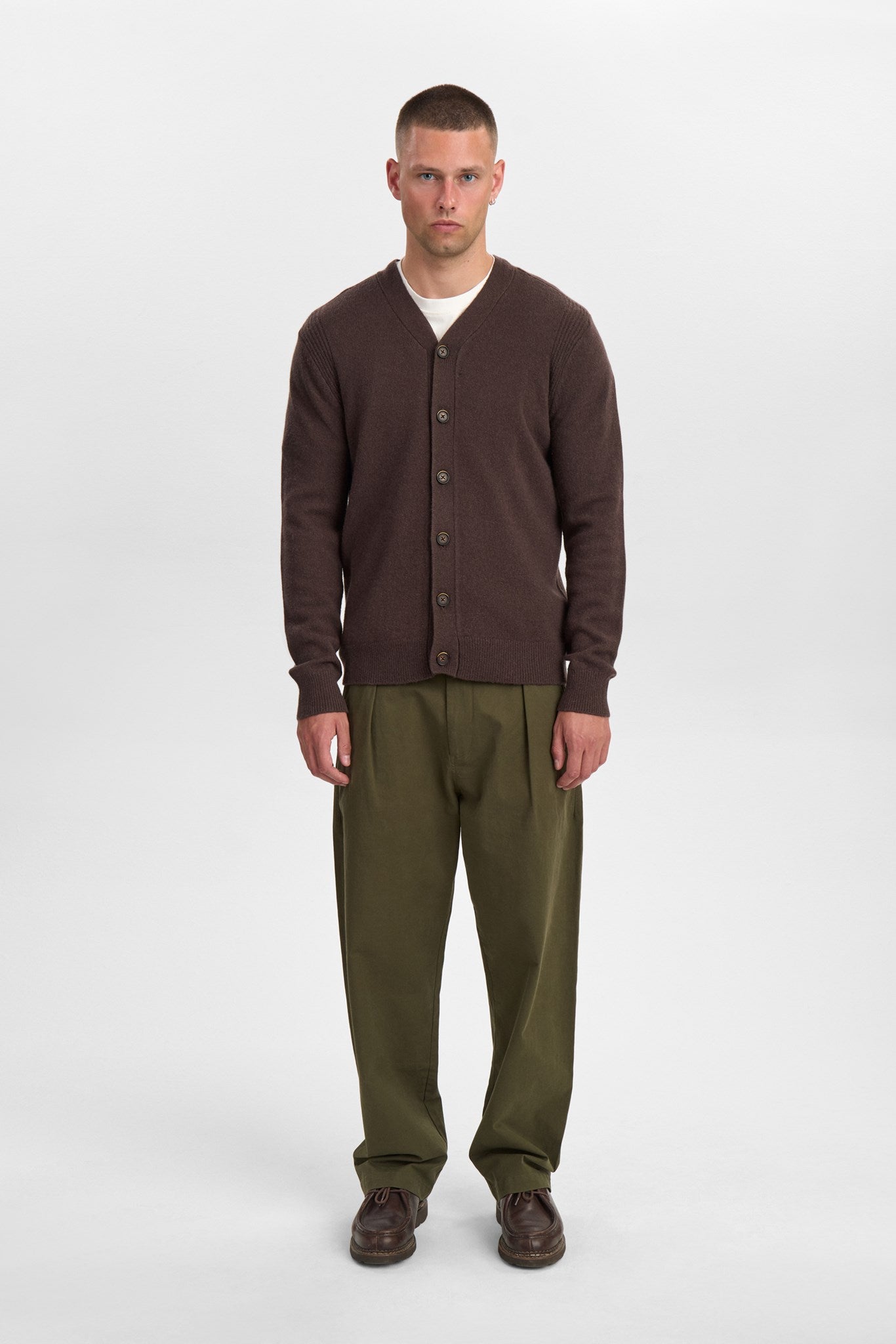 Aksvend Lambswool Cardigan Mulch