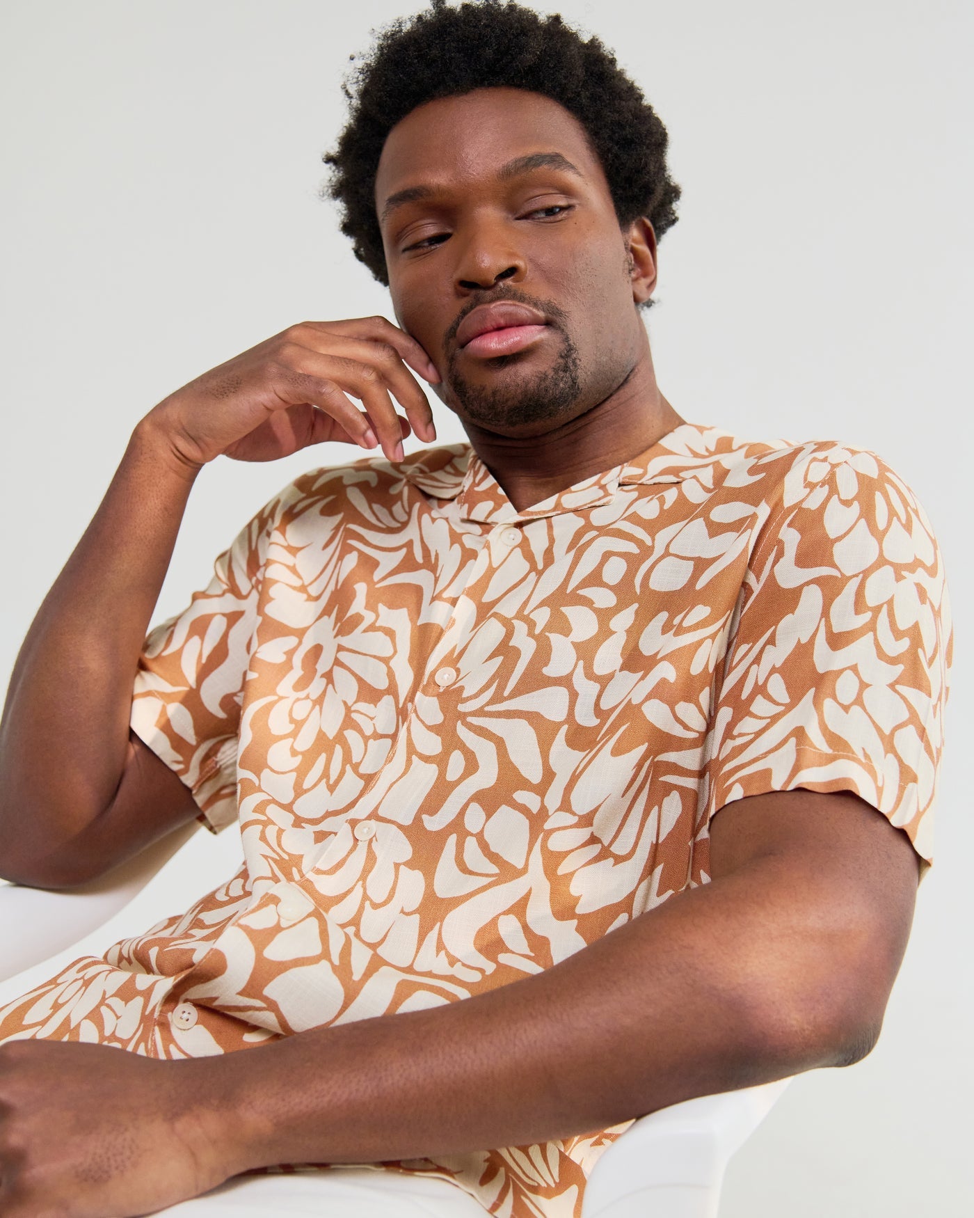 Didcot Shirt in Two Tone Floral Tan/Beige