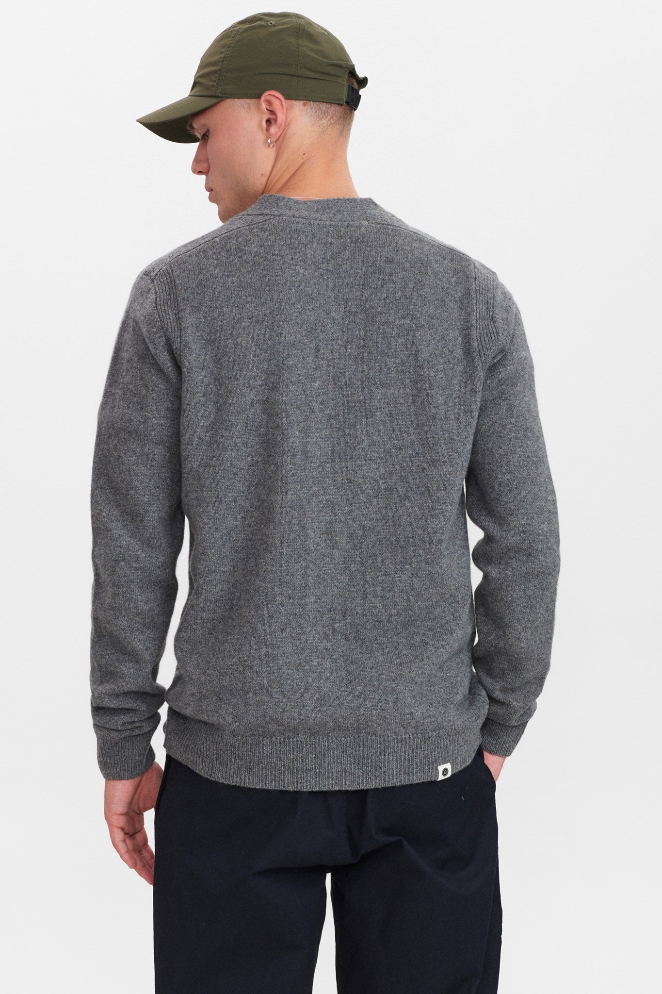 Aksvend Lambswool Cardigan Granite Grey