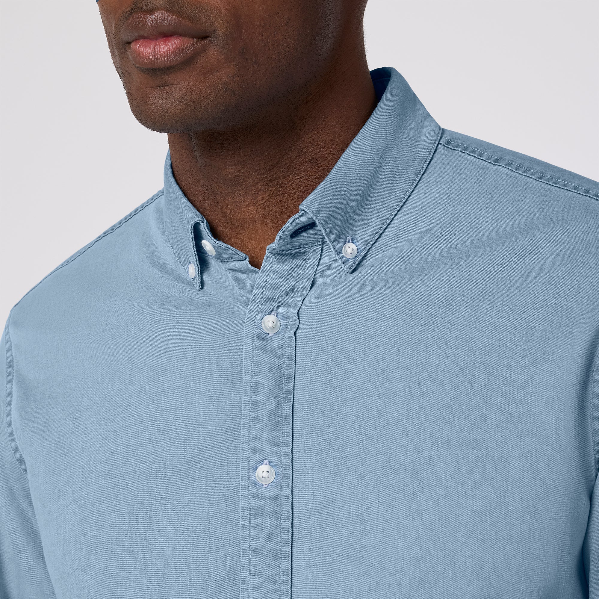 Nash Chambray No Tuck Shirt Light Wash