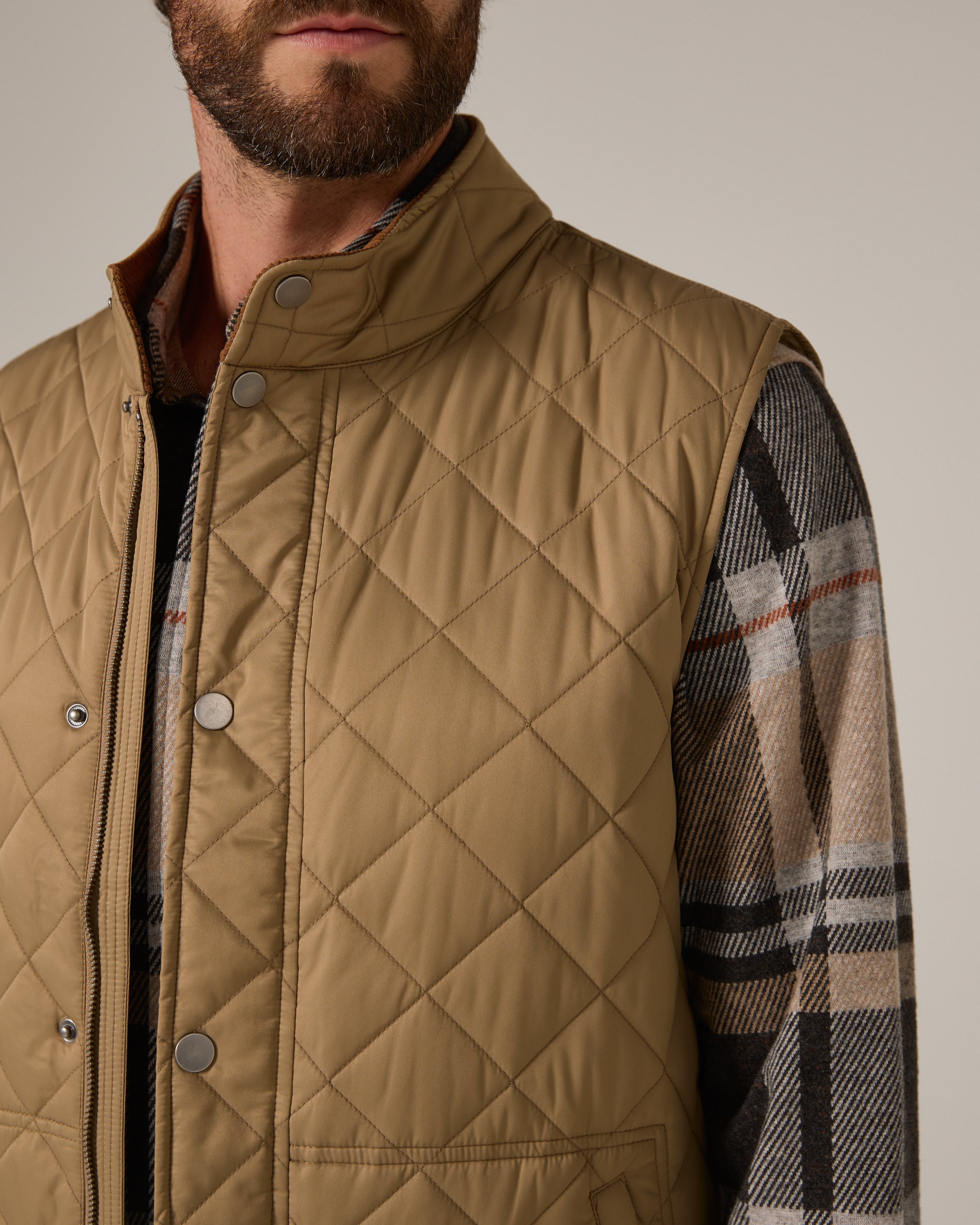 Crest Quilted Vest Tan