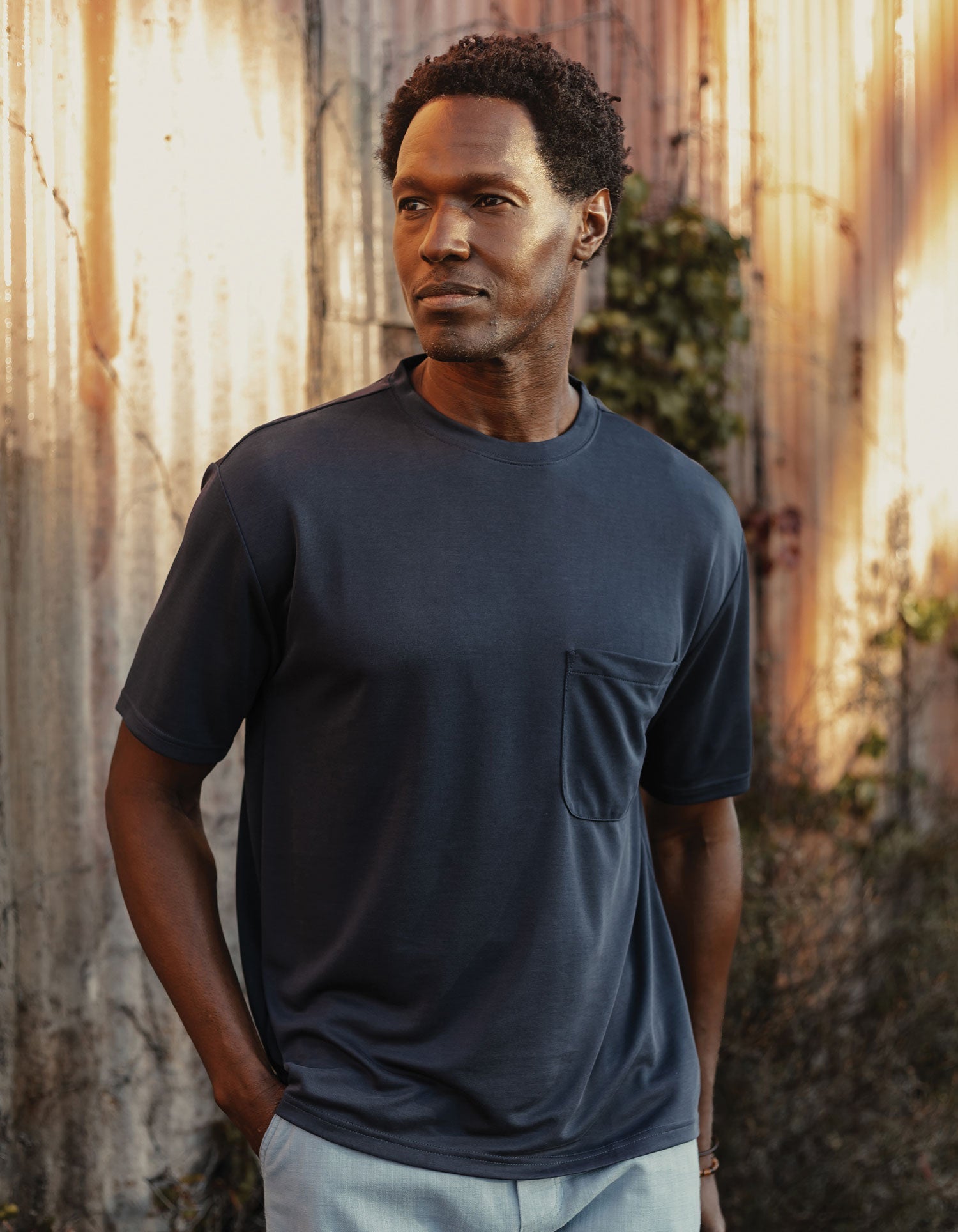 Laidback Pocket Tee Navy