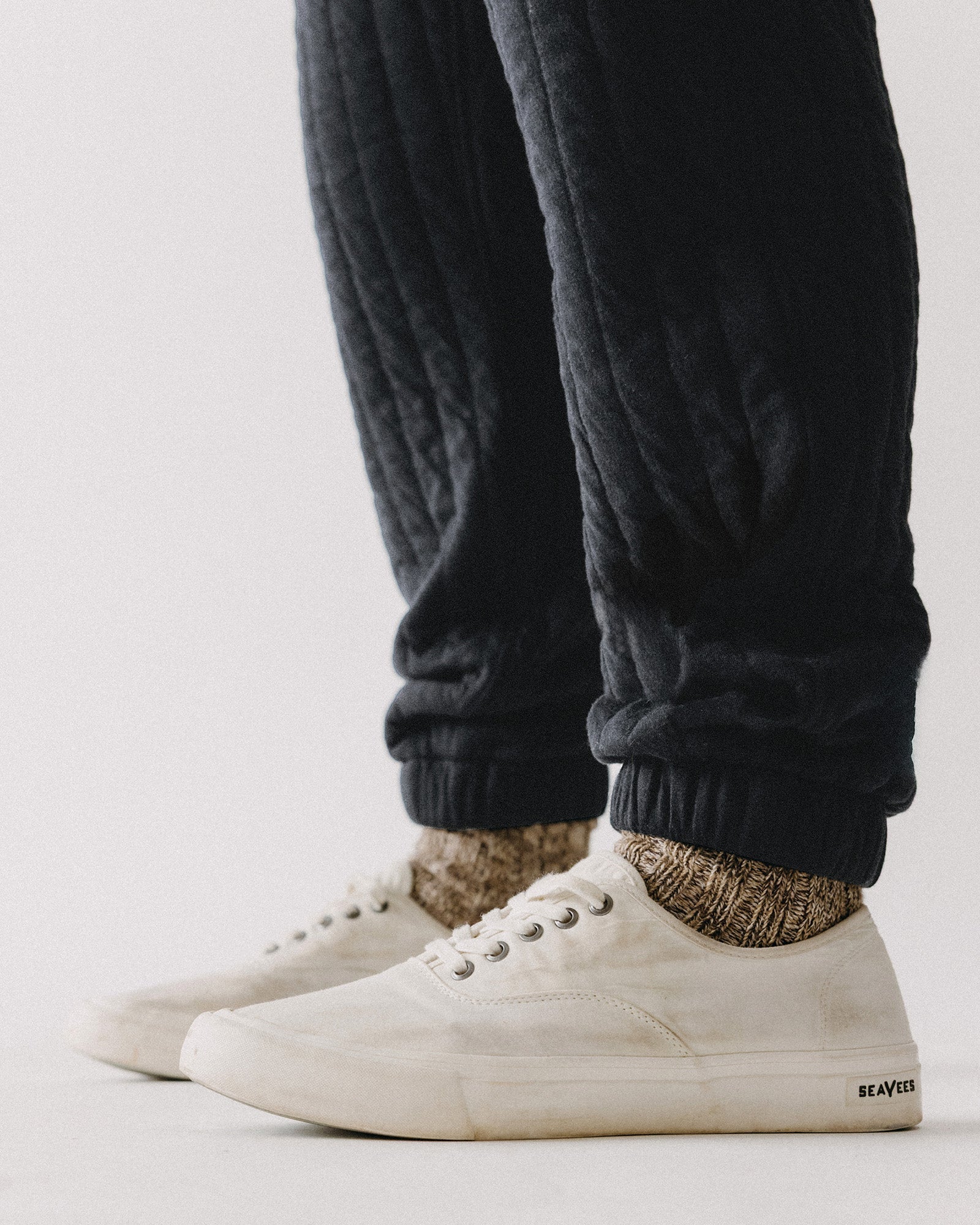 The Apres Pant in Quilted Jersey Heather Coal