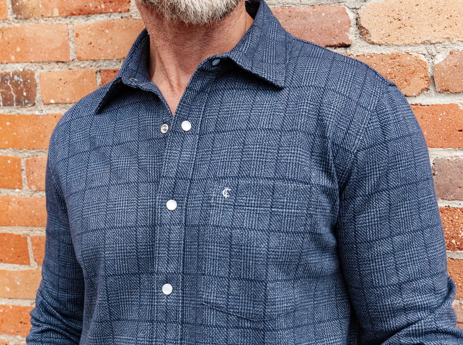 Textured Knit Snap Front Shirt in Navy/Charcoal