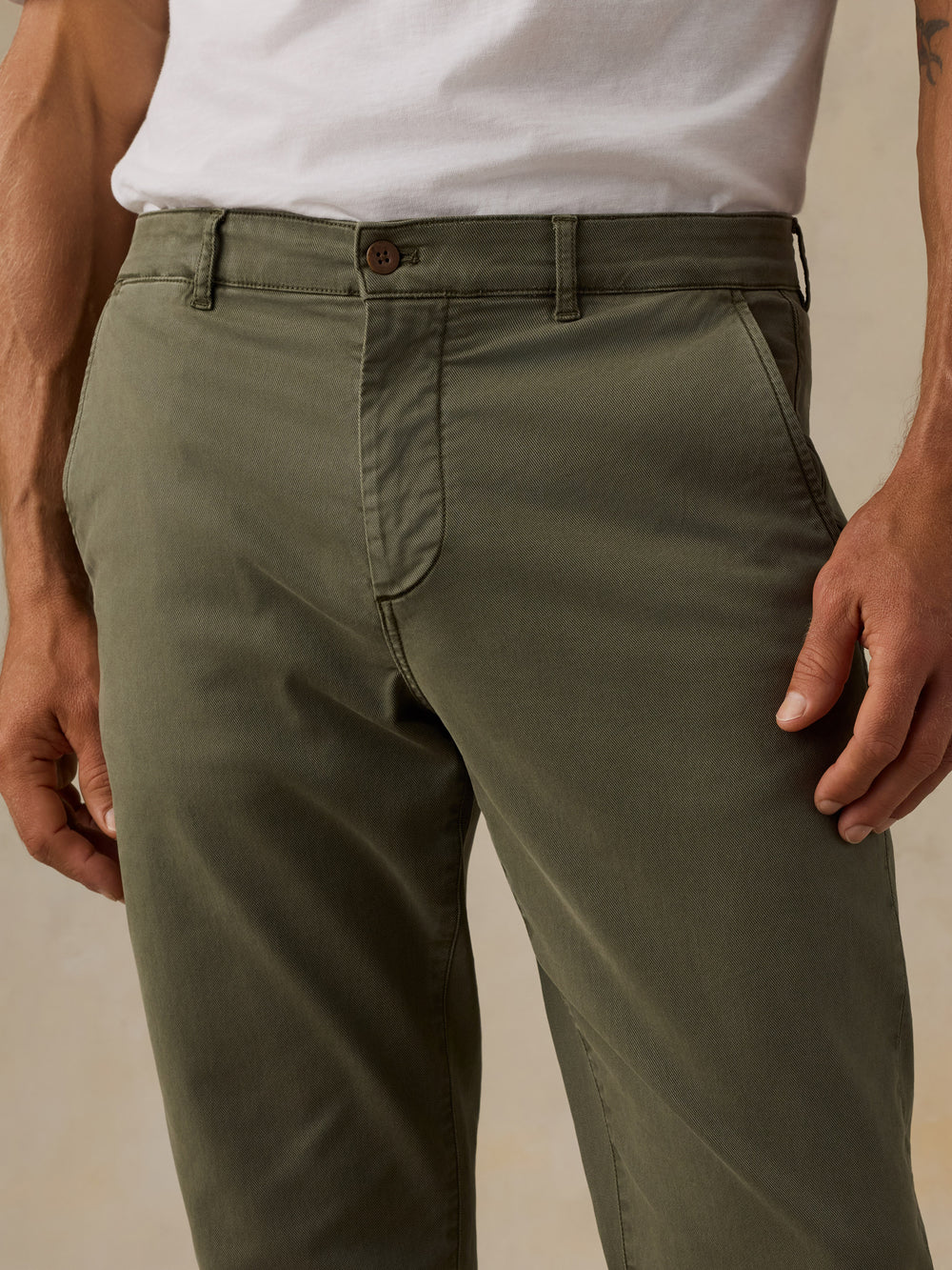 Coastline Chino Pant Elm Olive