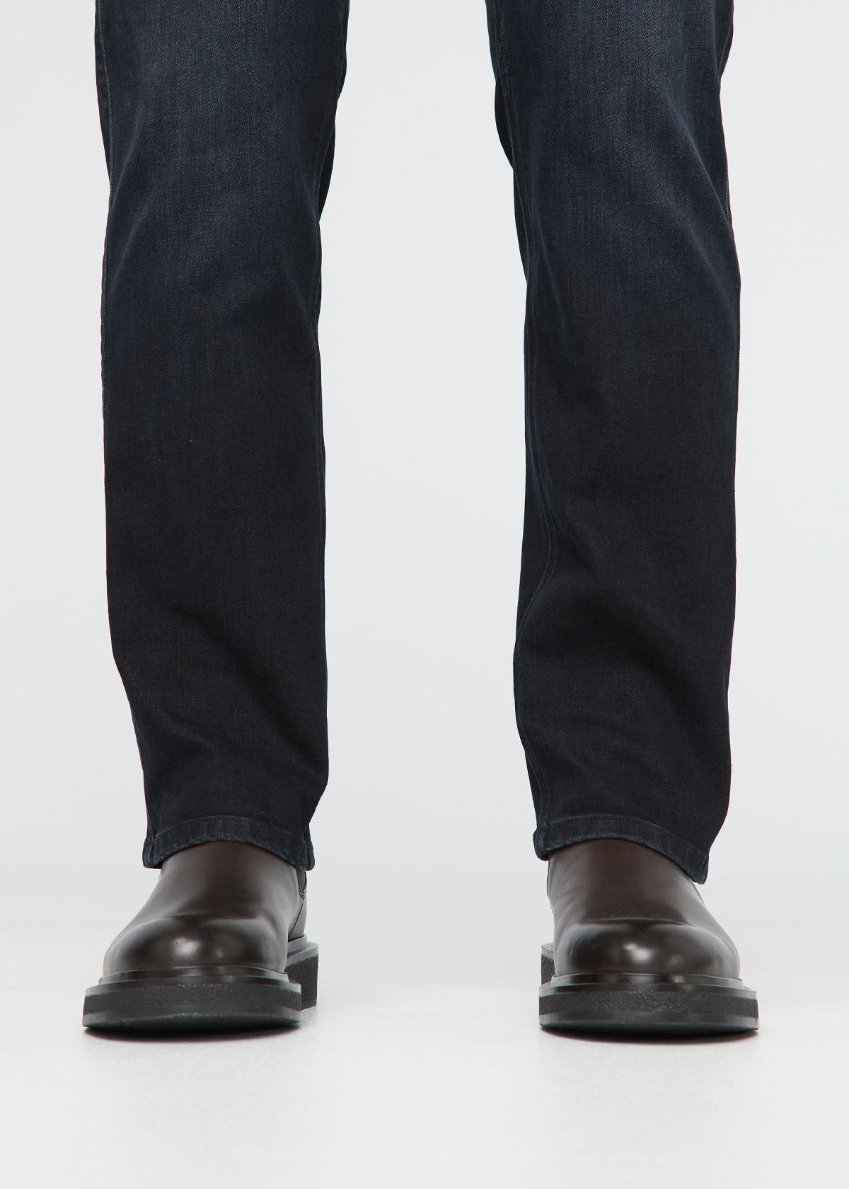 Performance Denim Straight Fit