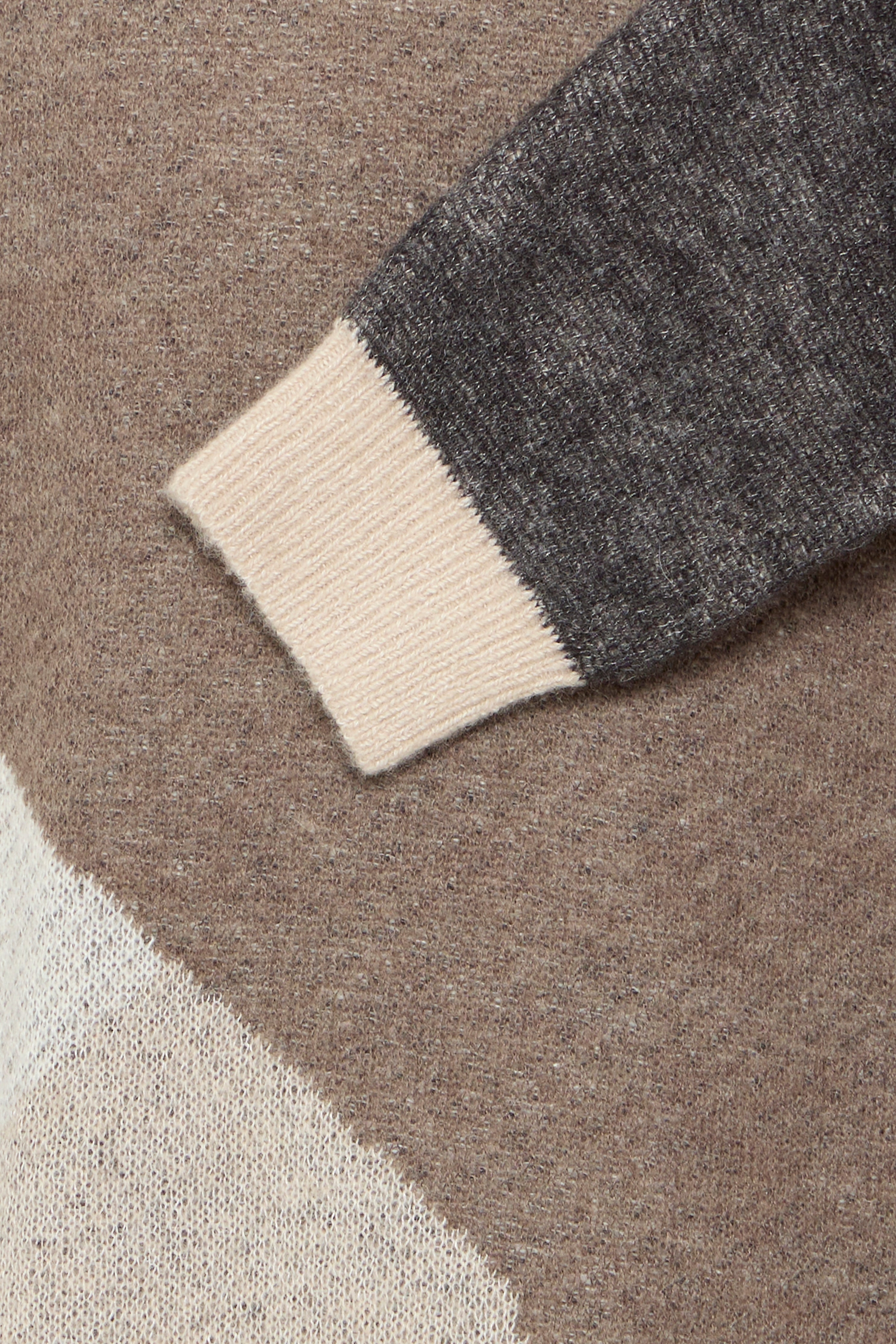 Noe Geometric Knit Crewneck Roasted Cashew