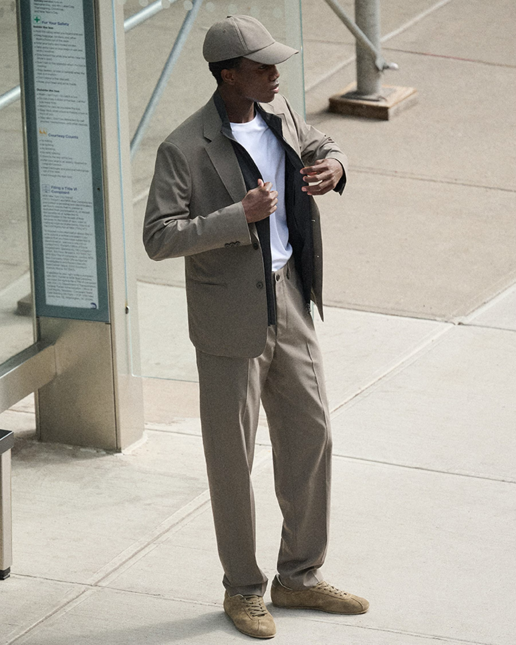 Clinton Travel Blazer in Motion Wool Morel