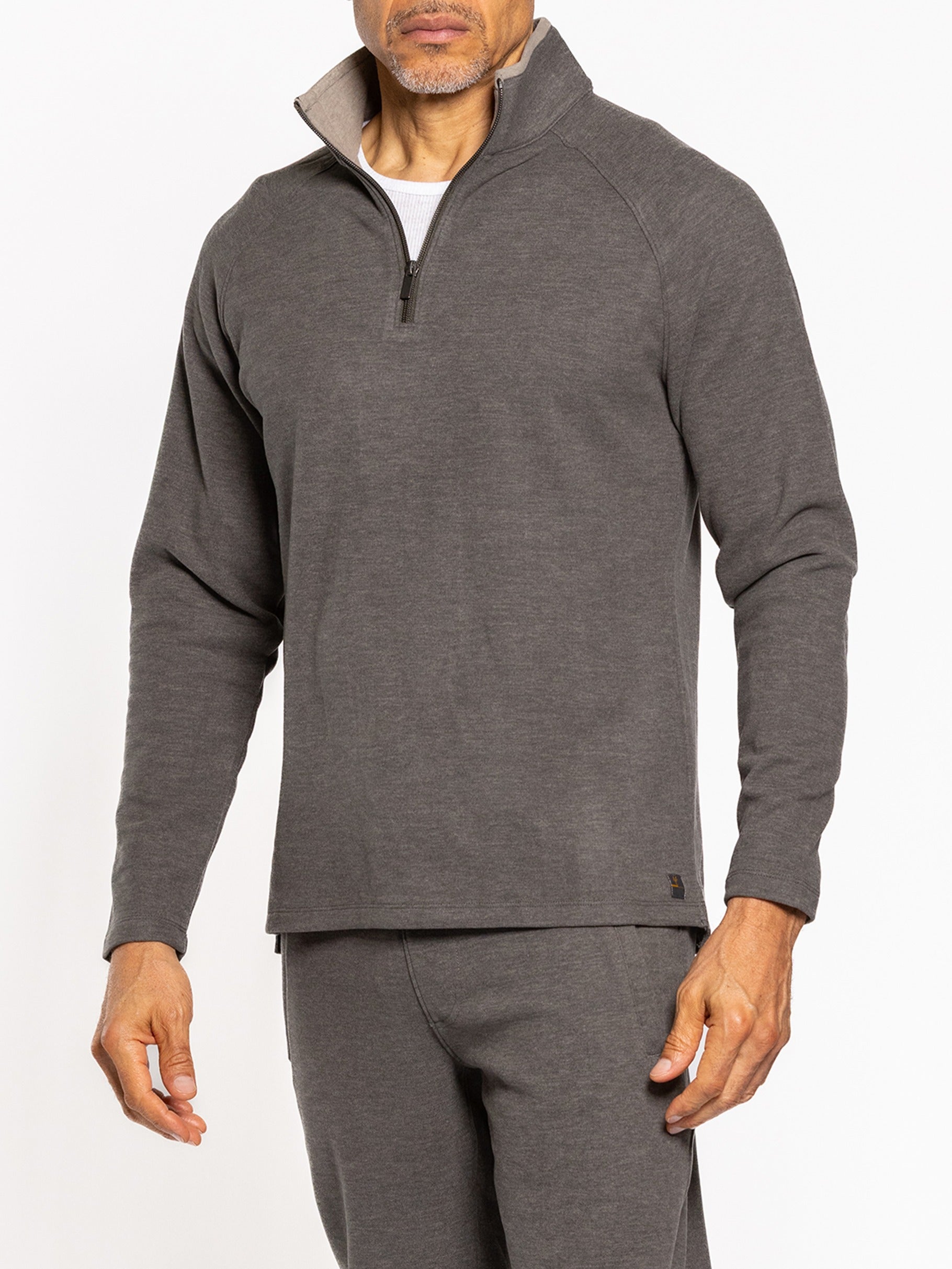 Sweatshirts & Hoodies