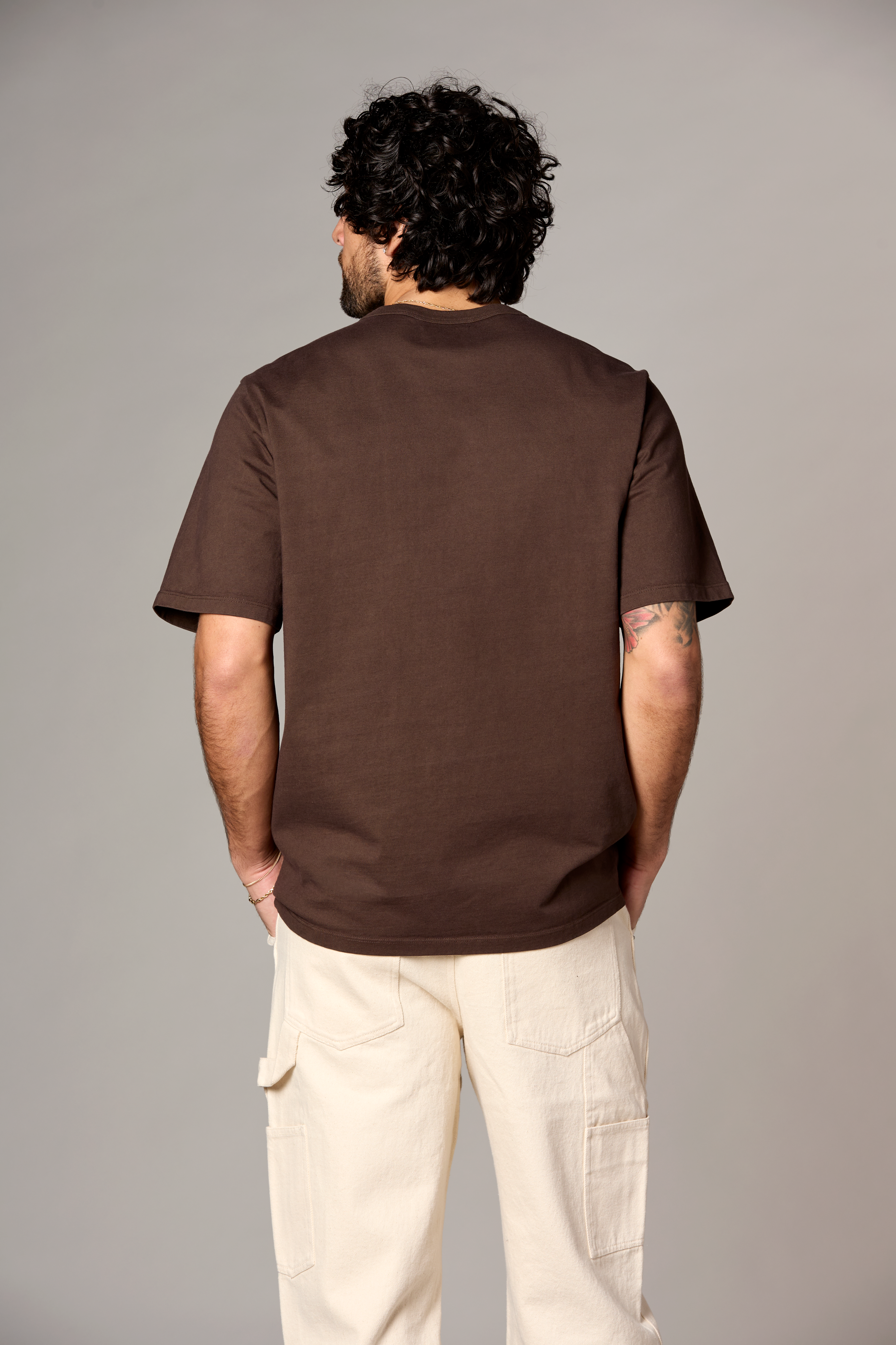 Leo Short Sleeve Crew T in Coffee Bean