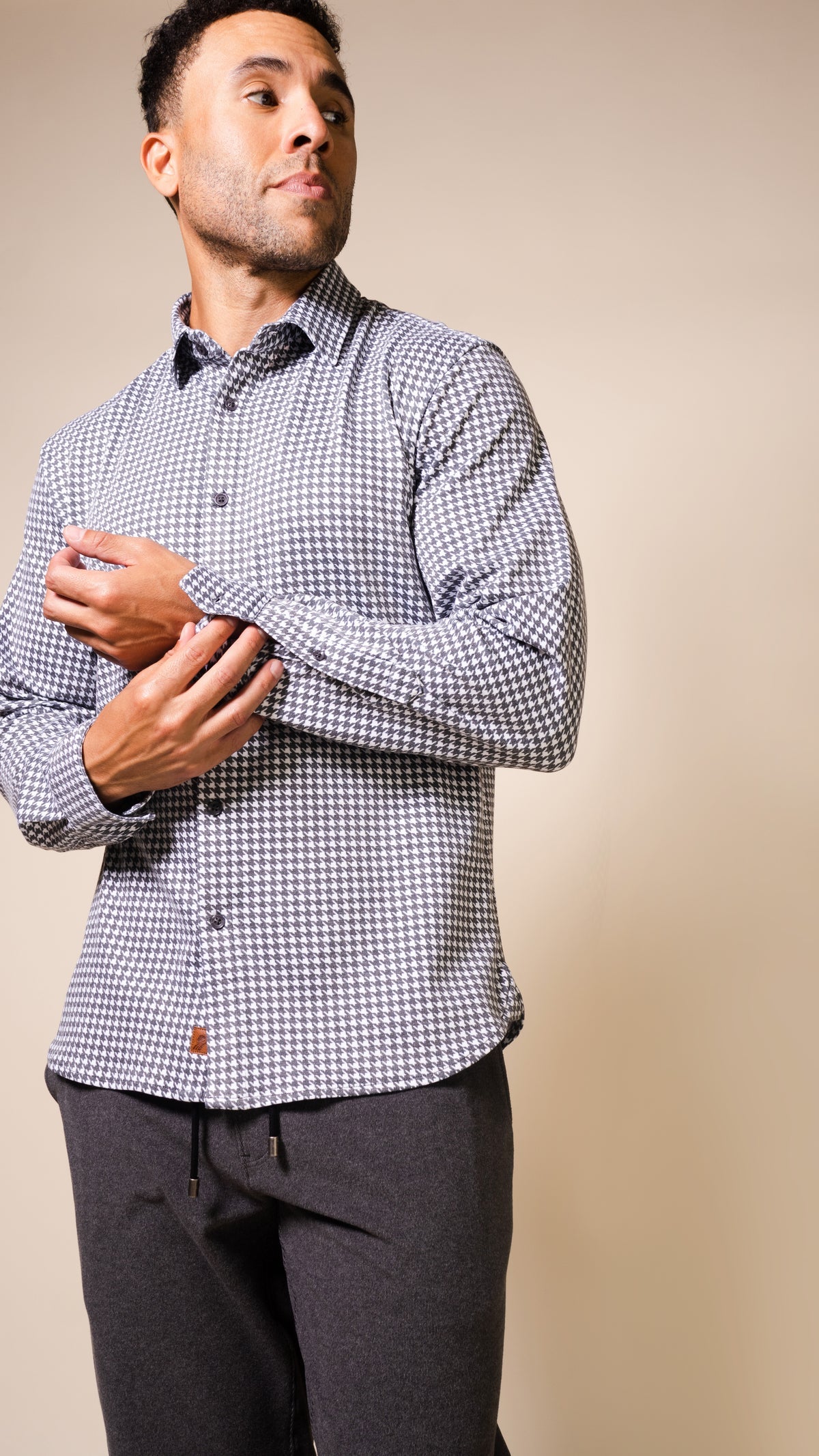 Andy Houndstooth Shirt in Jet Black