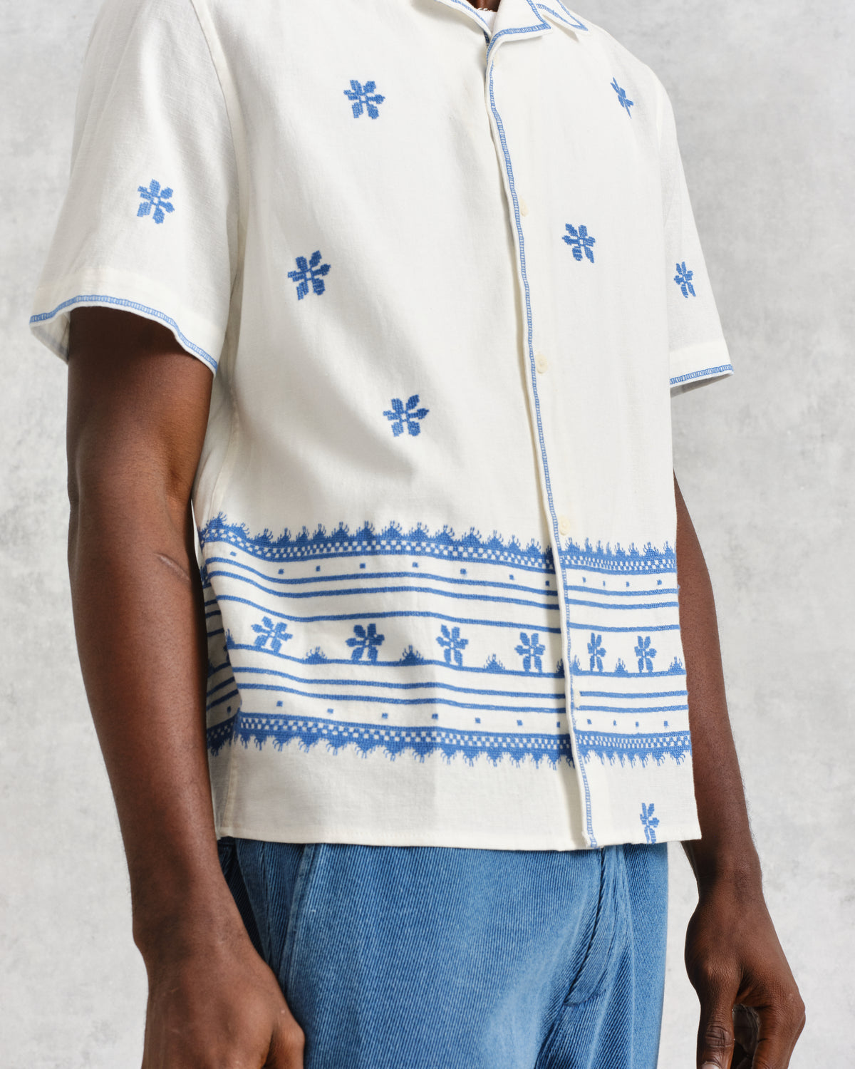 Didcot Embroidered Shirt Ecru/Blue Daisy