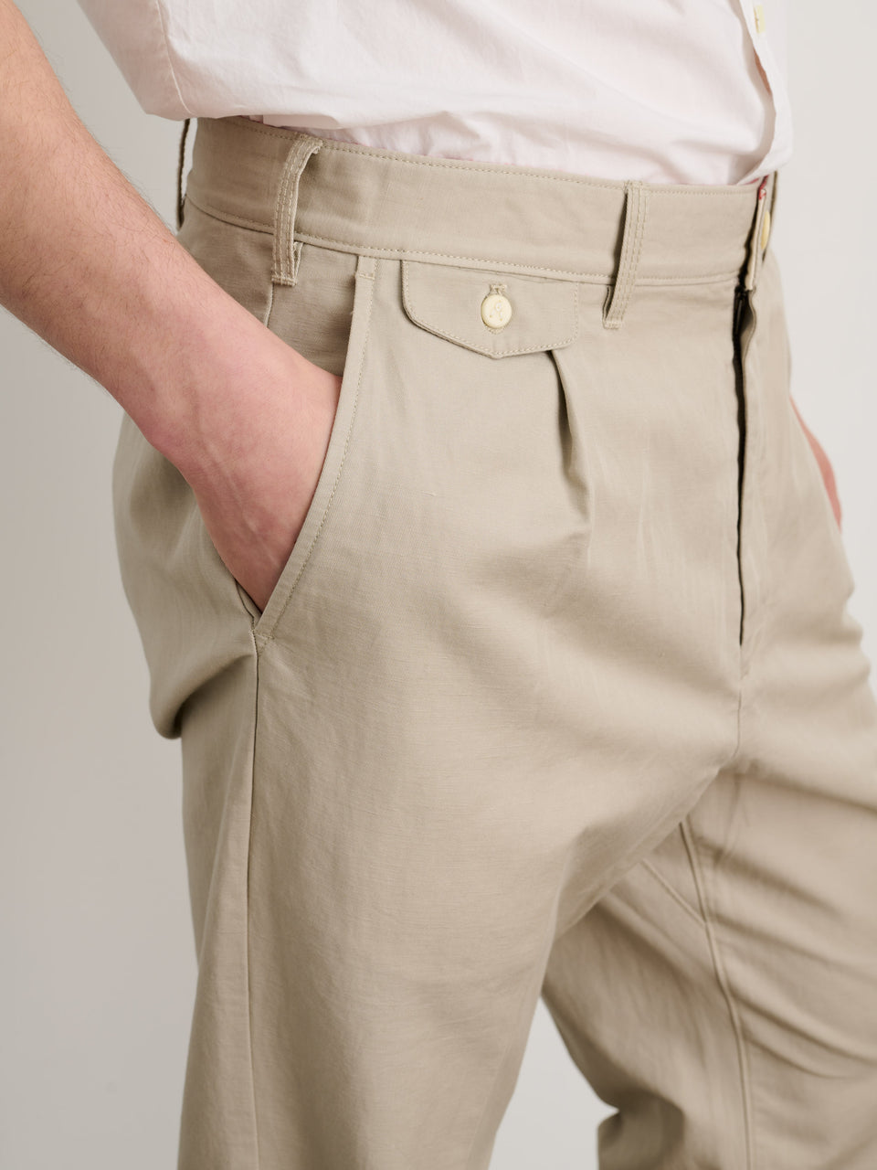 Standard Pleated Pant in Cotton Linen Silver Cloud