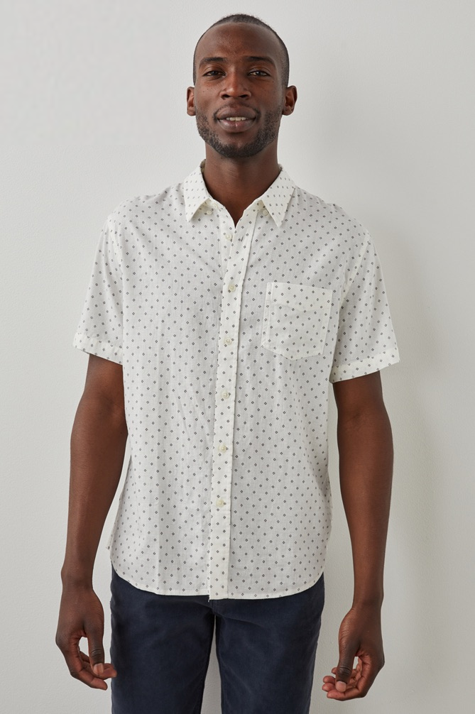 Carson Printed Button Front Short Sleeve Shirt - Black Diamond Print Black Diamond Print